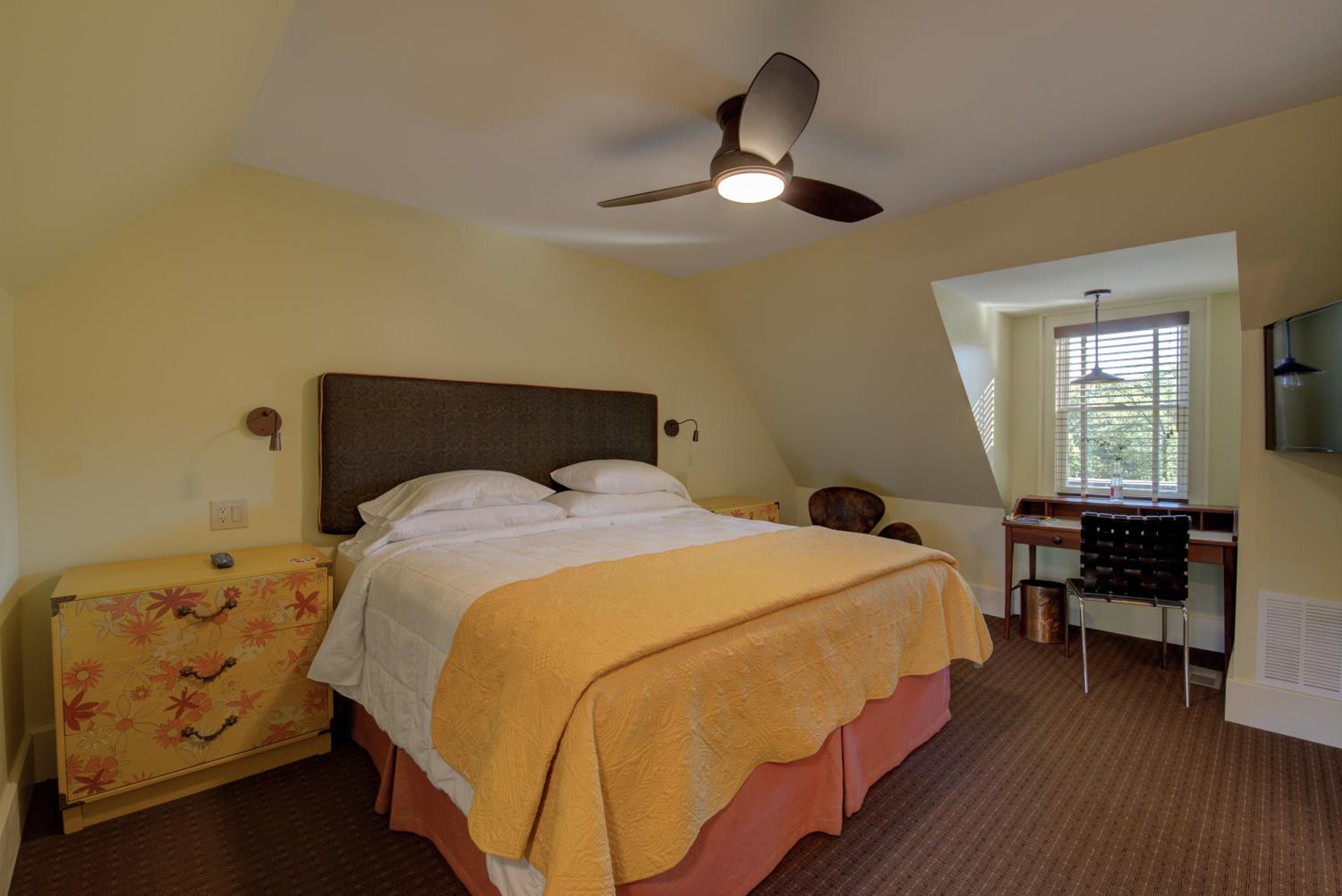 One-Bedroom Cottage