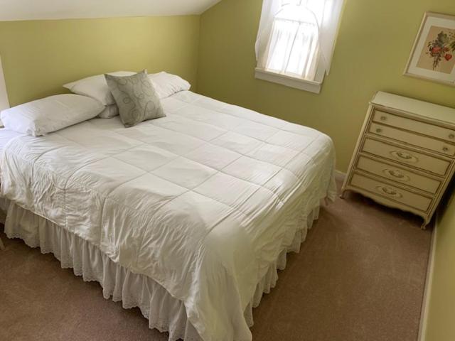 Standard King Room photo 3