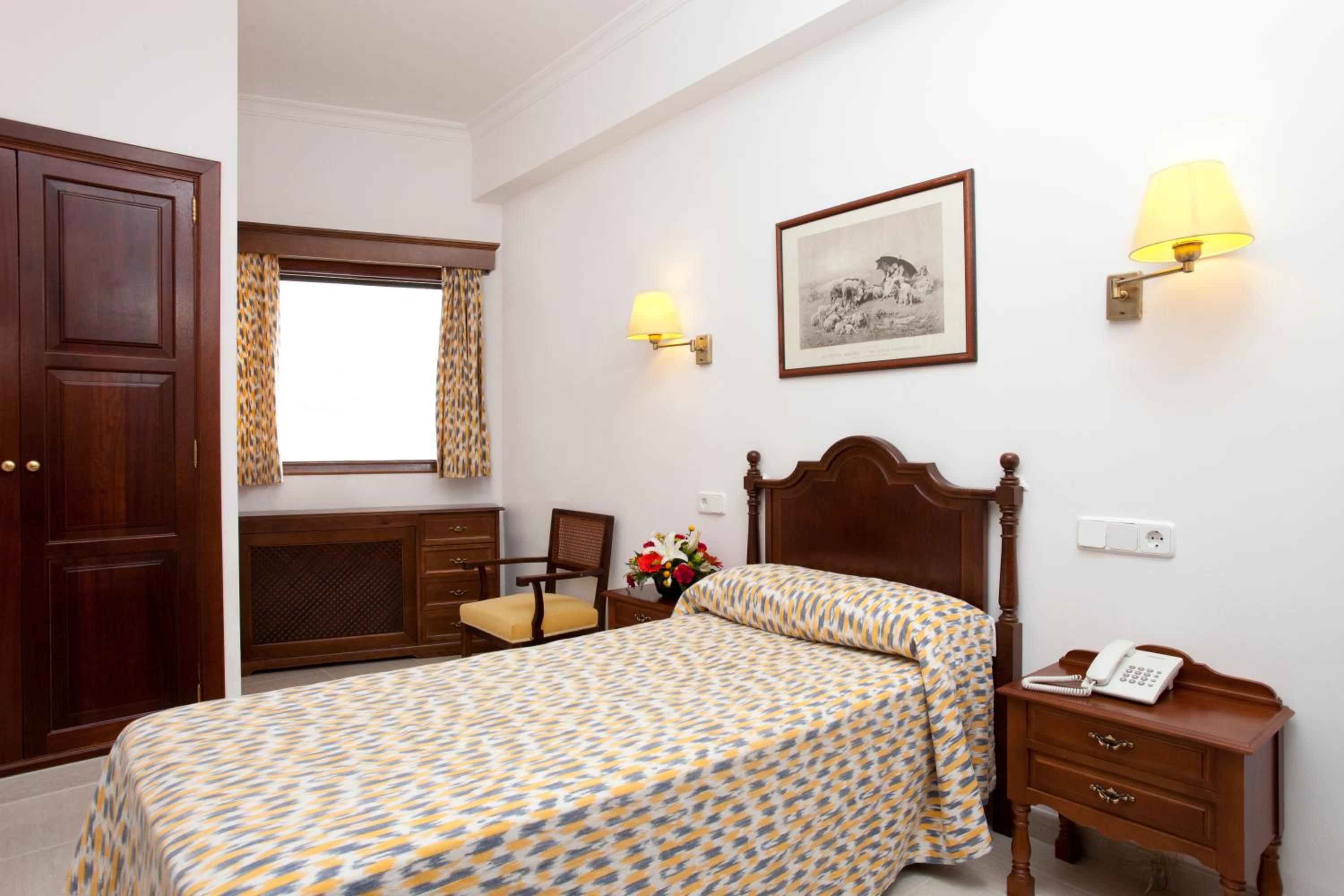 Single Room photo 3