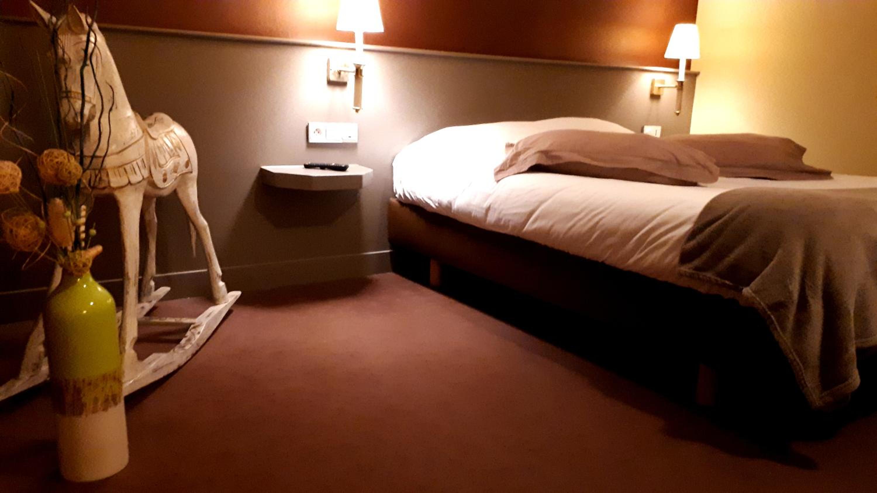 Double Room with Private Bathroom - Photo 3