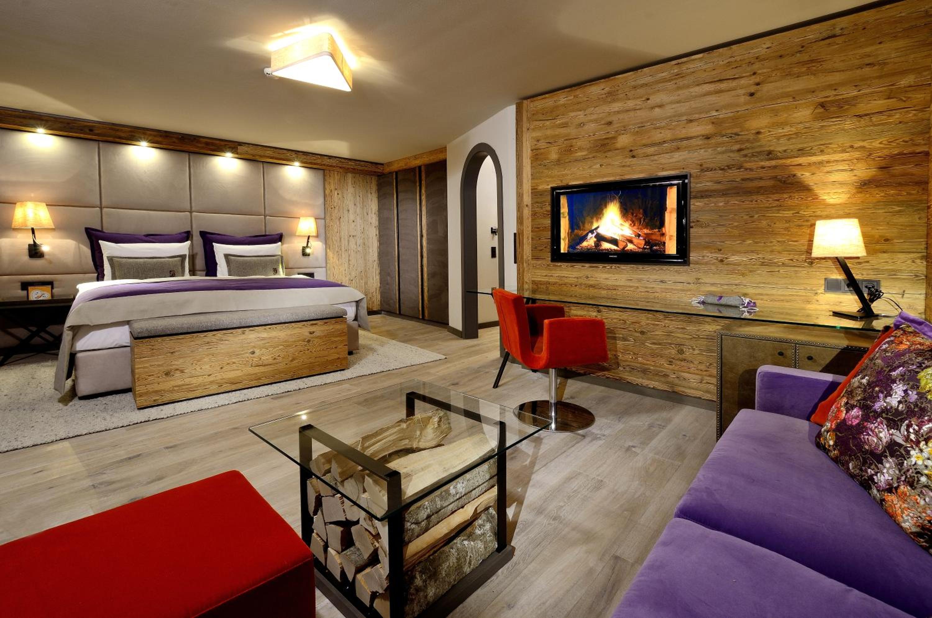 Alpine Deluxe Double Room with Balcony - Photo 1