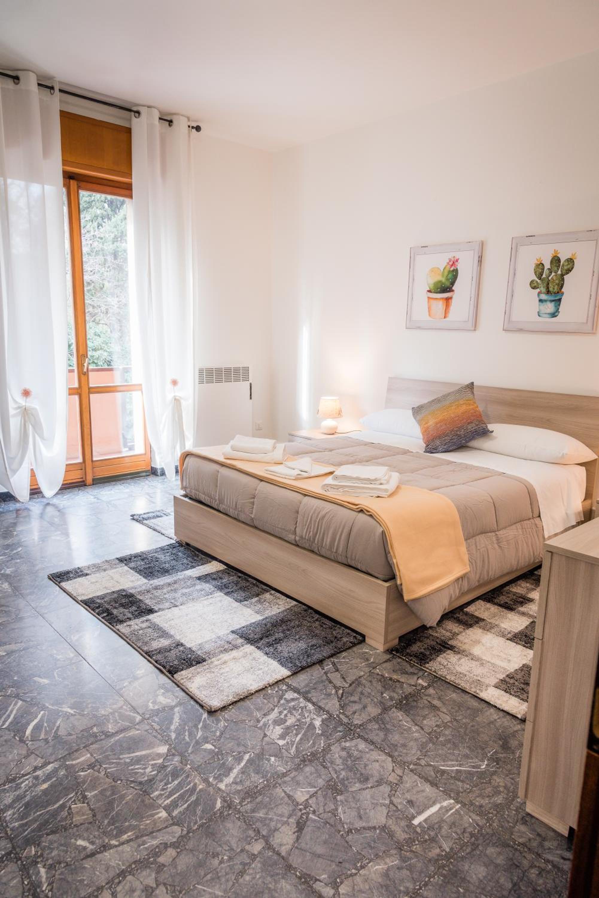 Double Room with Shared Bathroom