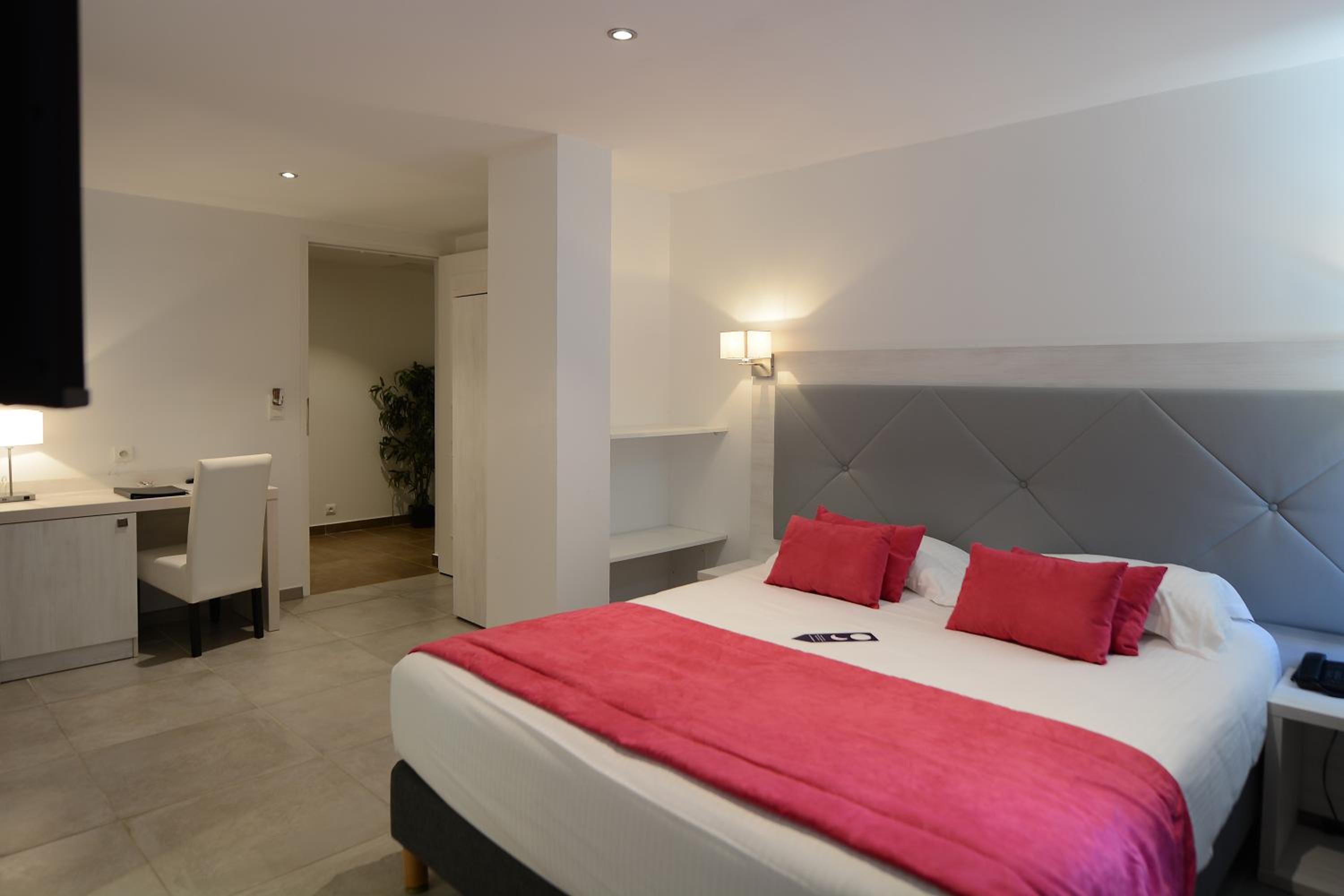 Double Room with Courtyard View photo 2