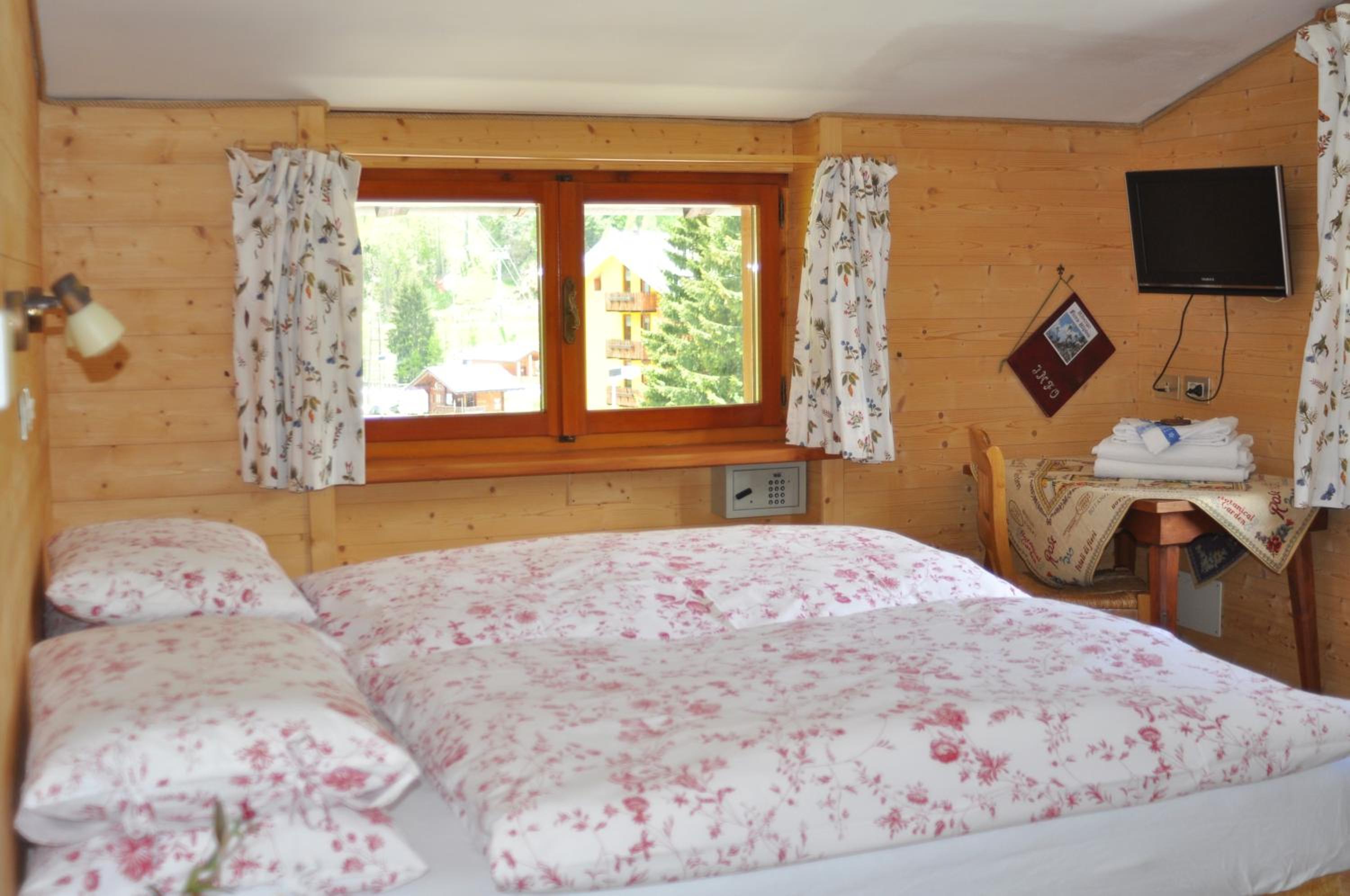 Double or Twin Room photo 3