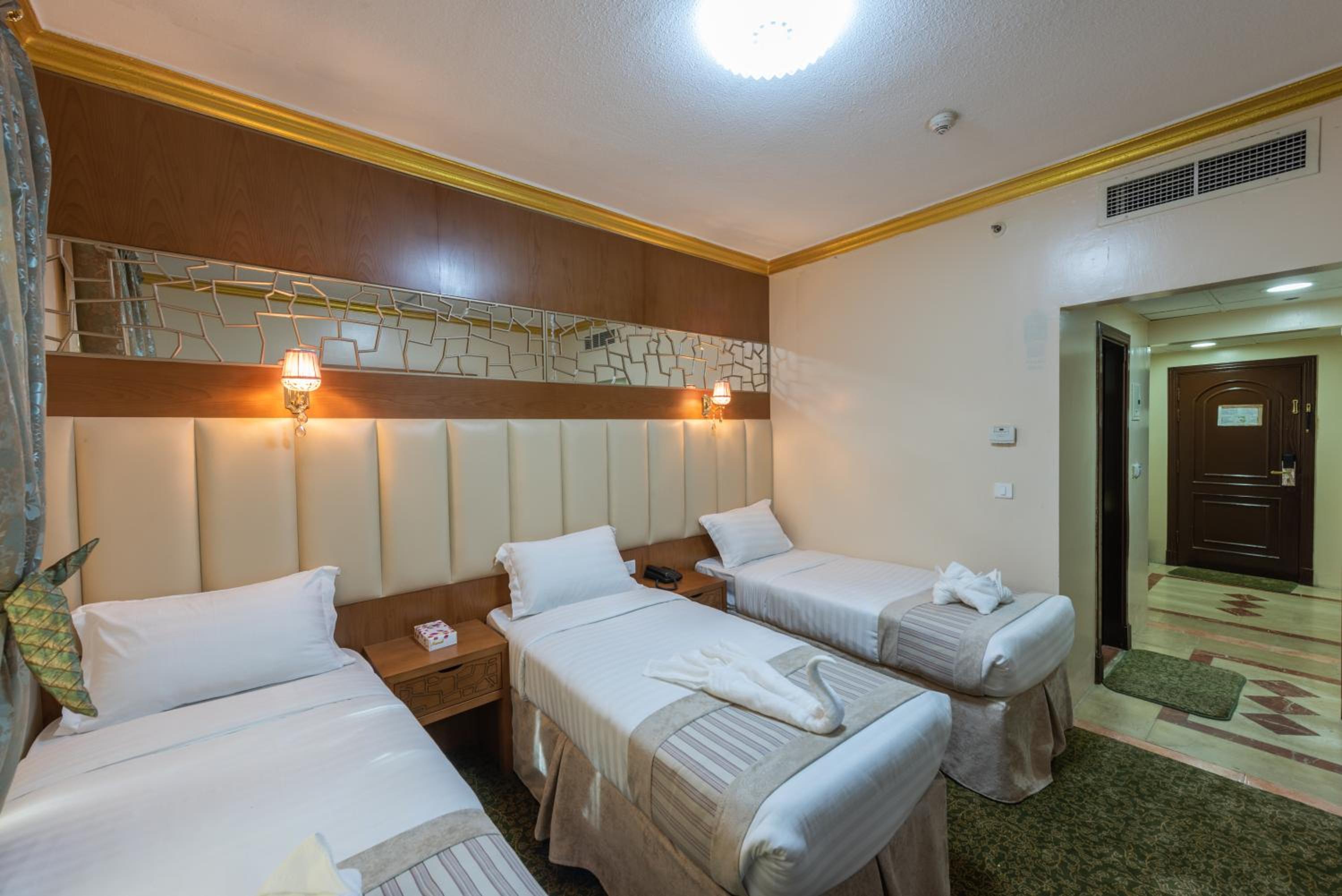 Standard Triple Room - Photo 5