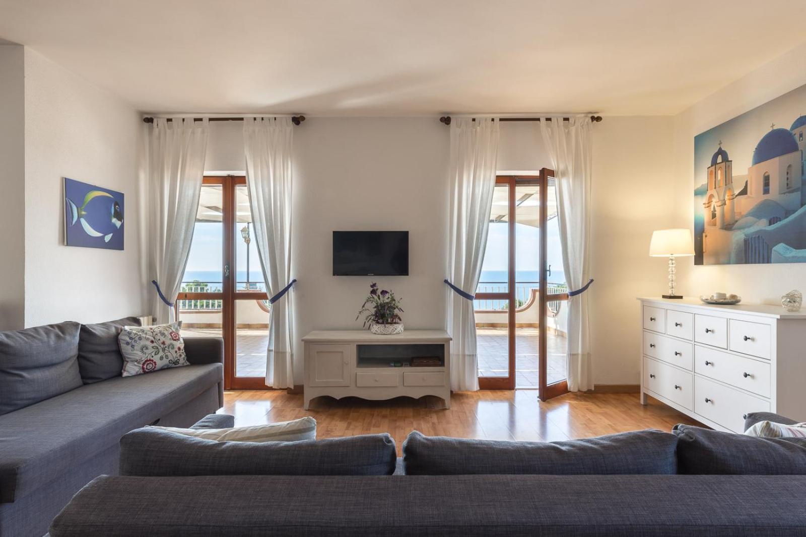 Apartment with Sea View photo 2