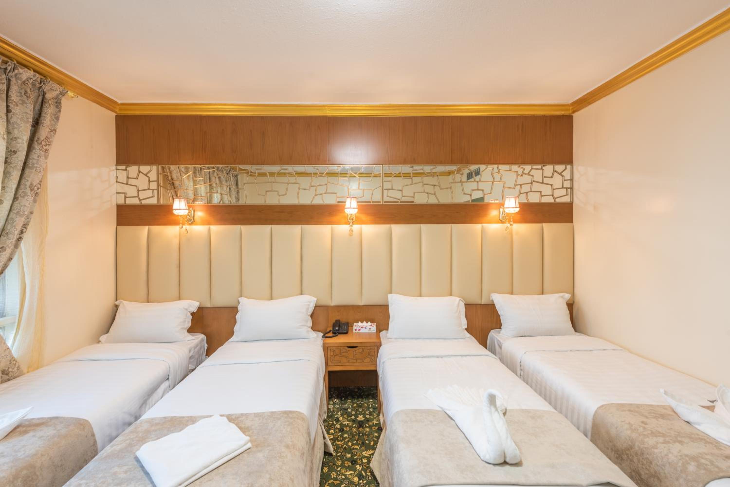 Standard Quadruple Room - Photo 4
