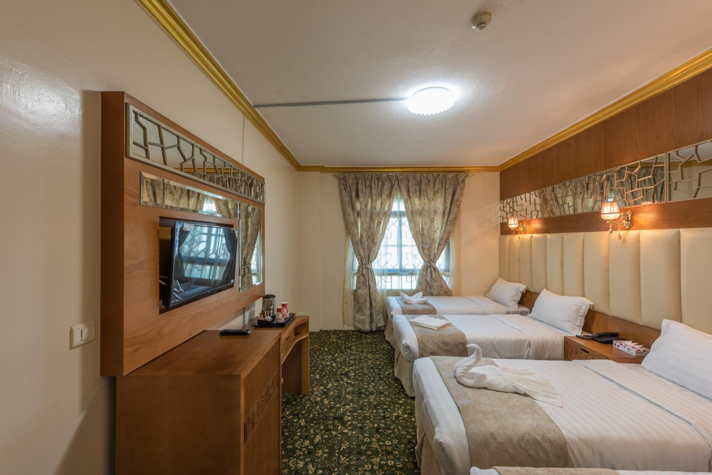 Standard Quadruple Room - Photo 3
