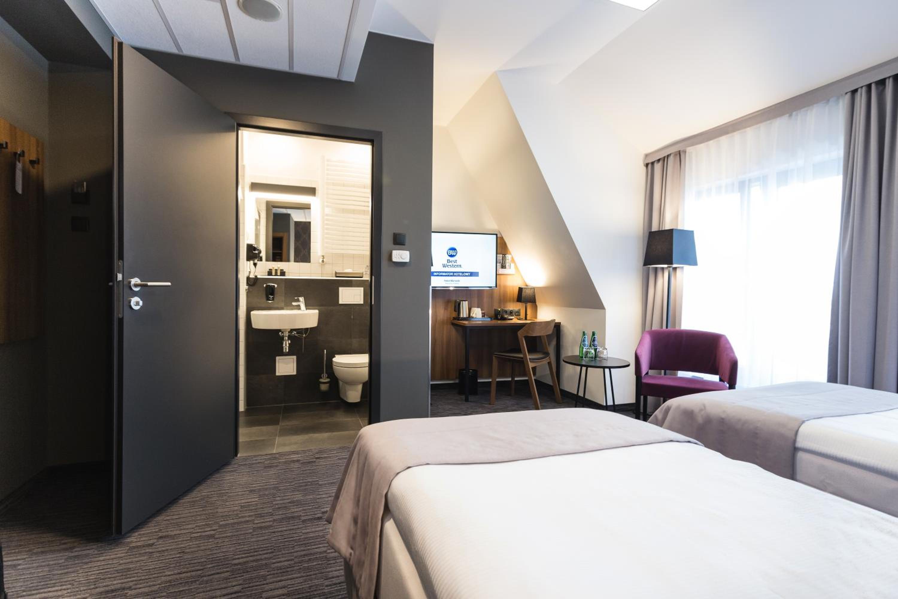 Standard Twin Room - Photo 2
