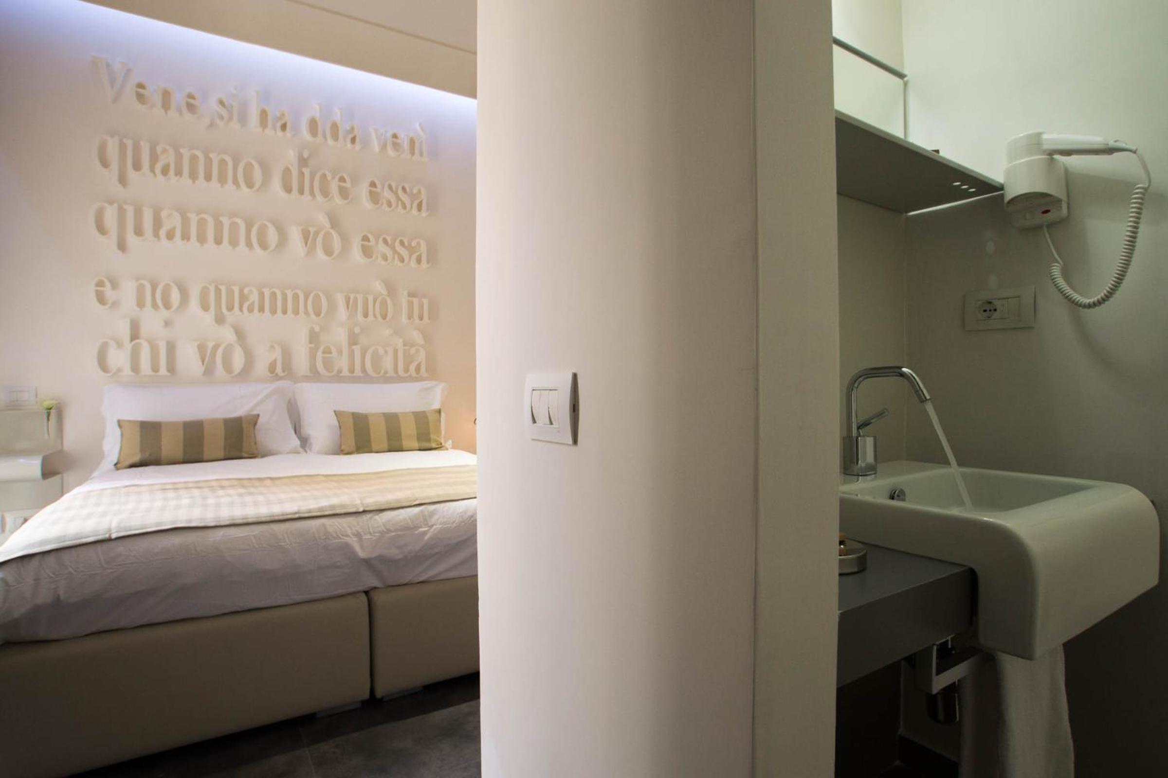 Superior Double Room with Balcony photo 3