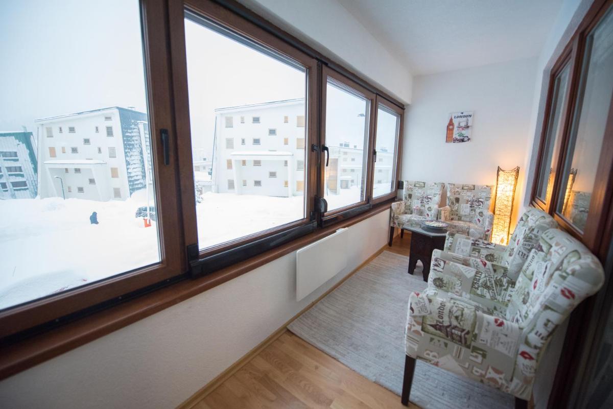 Apartment with Mountain View photo 2