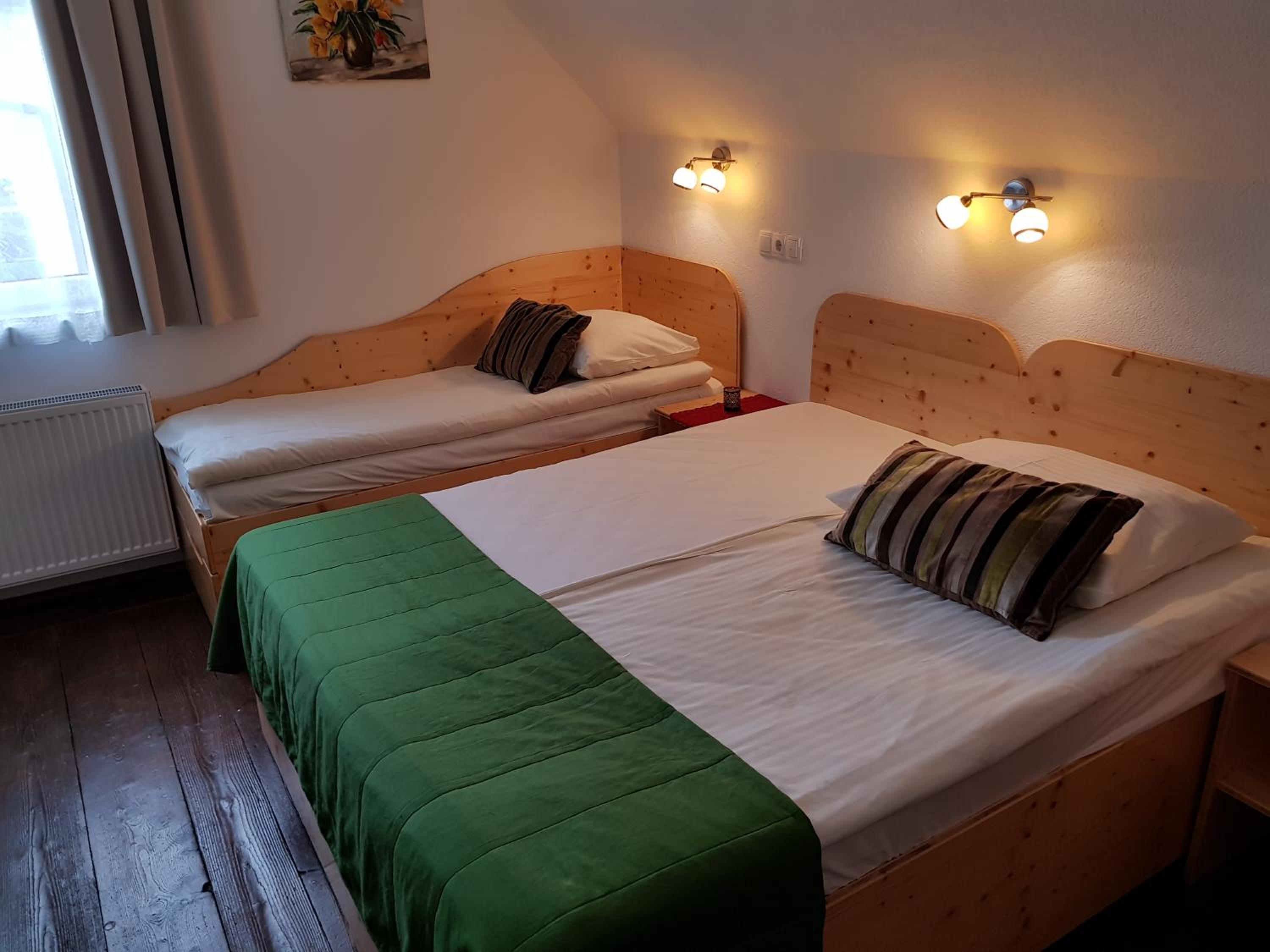 Triple Room with Shared Bathroom photo 1