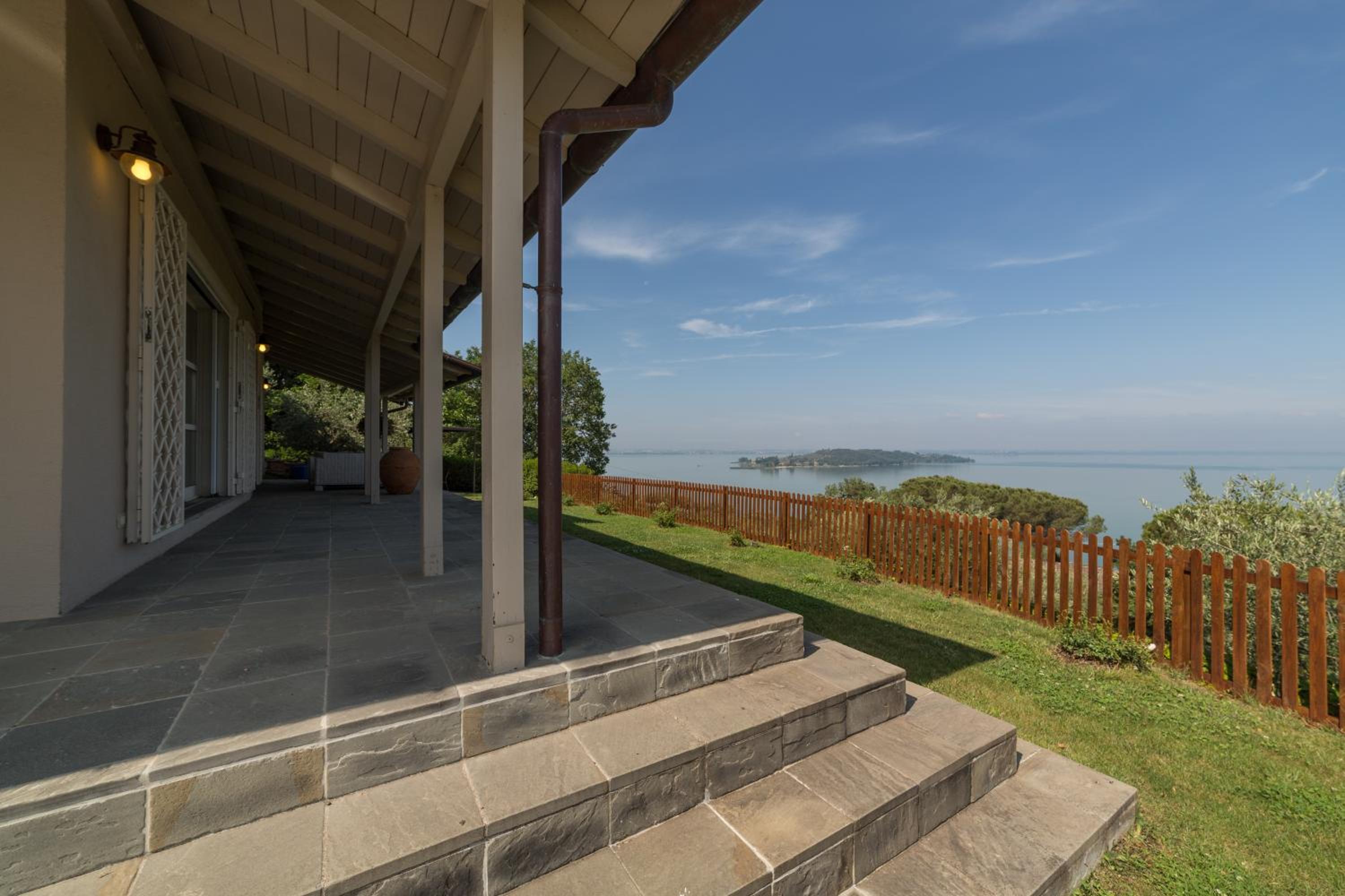 Three-Bedroom Villa photo 2