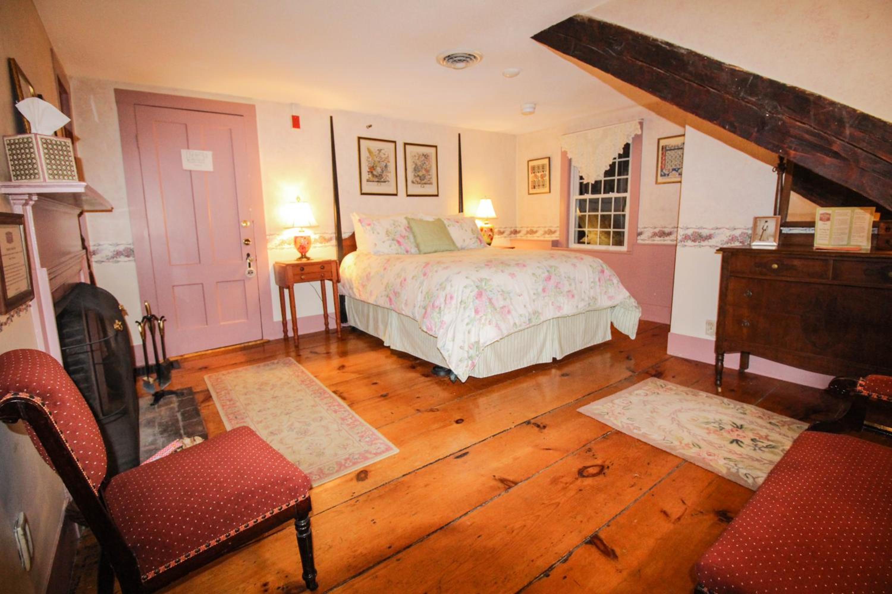 Deluxe Queen Room photo 1