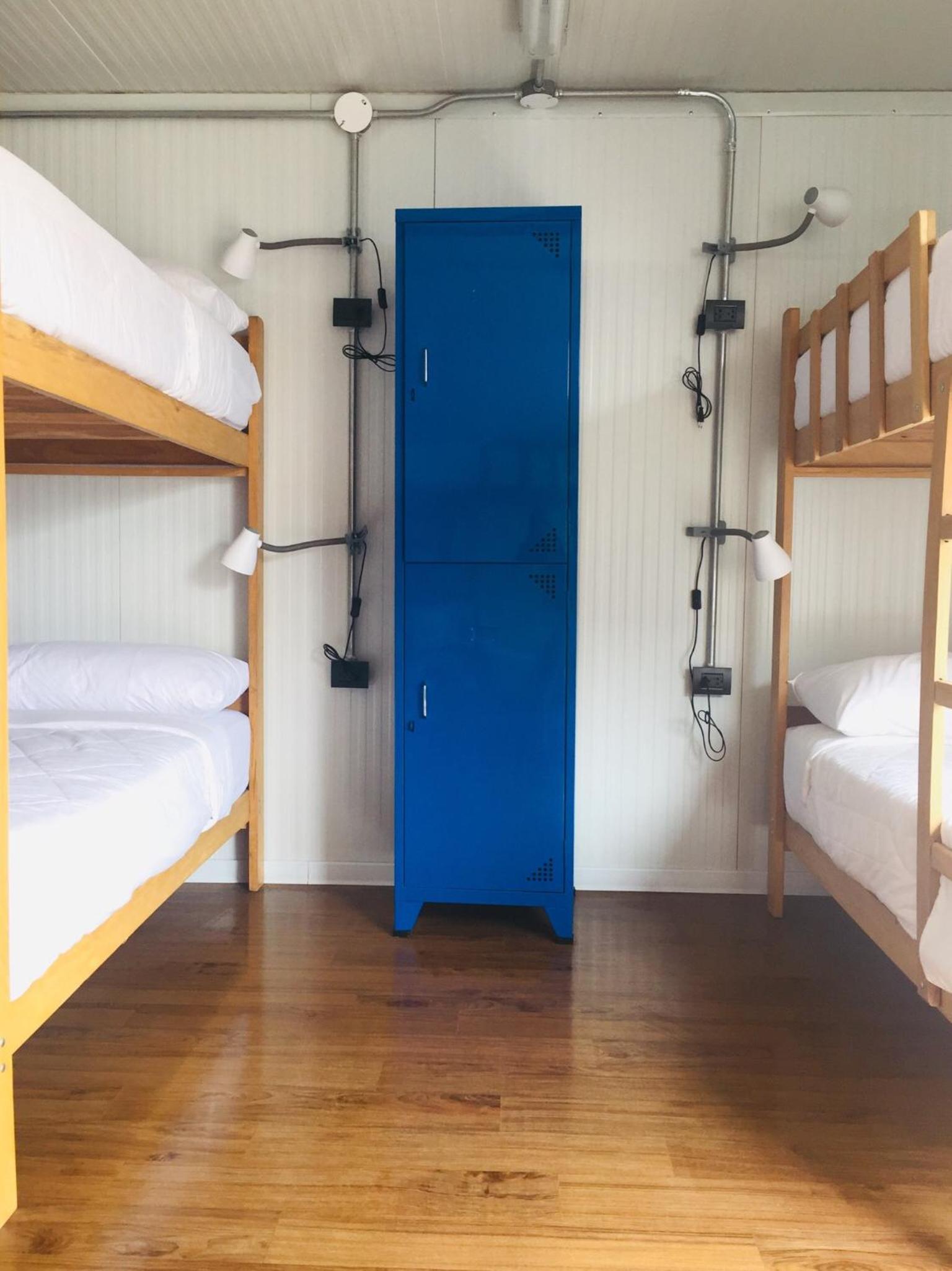 10-Bed Mixed Dormitory Room photo 2
