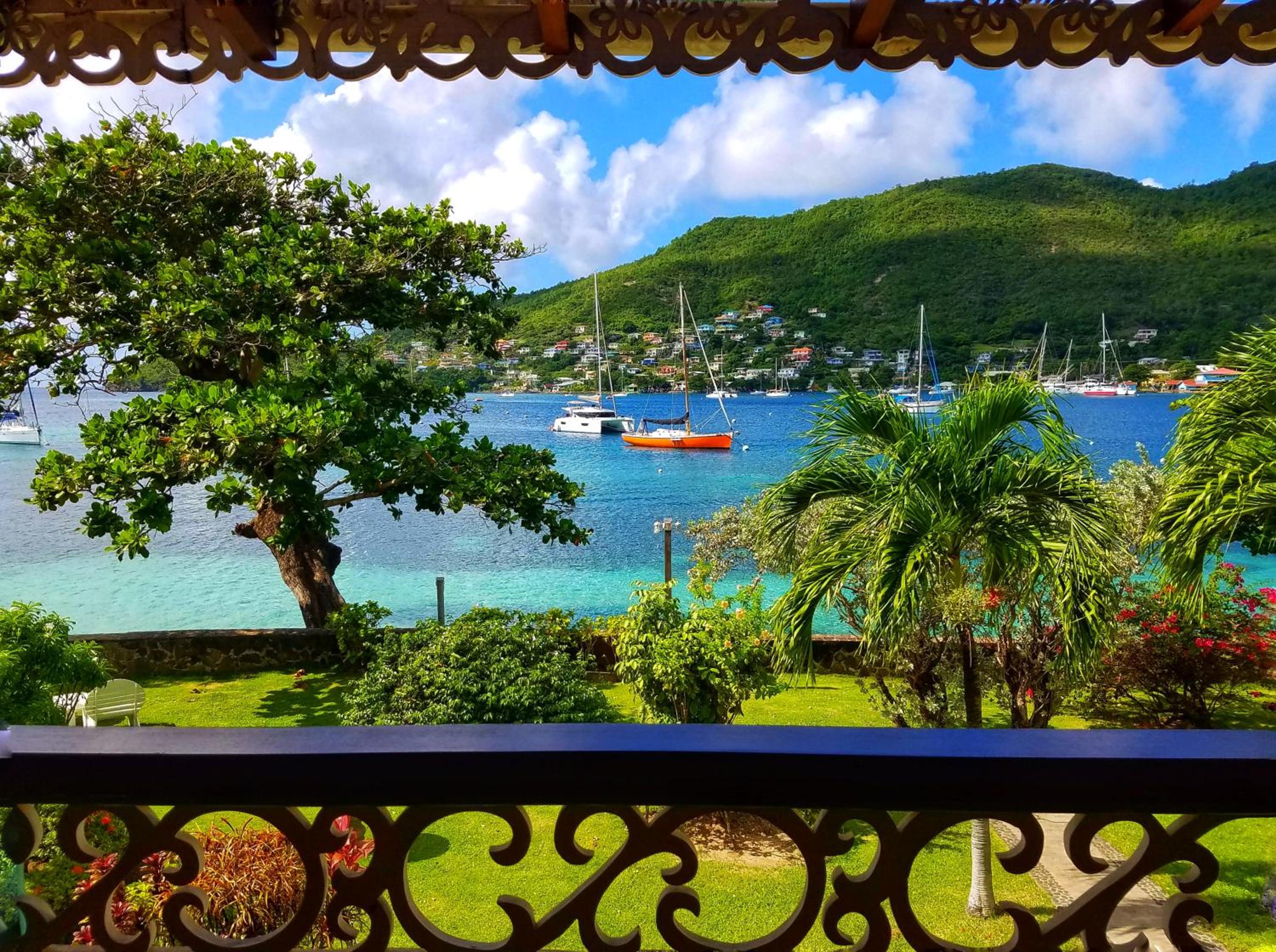 Deluxe Double Room with Balcony and Sea View