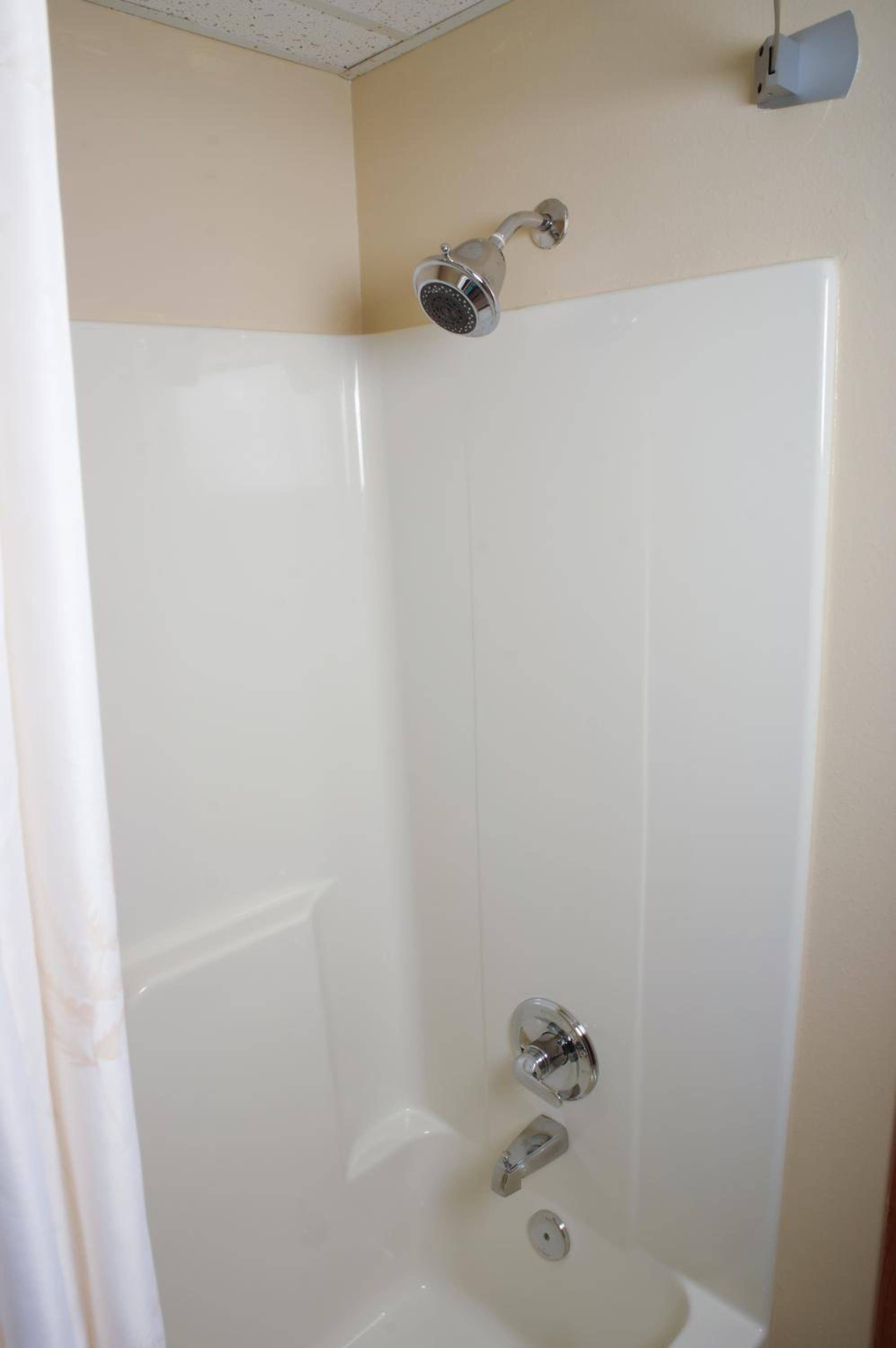 Standard Queen Room - Photo 2