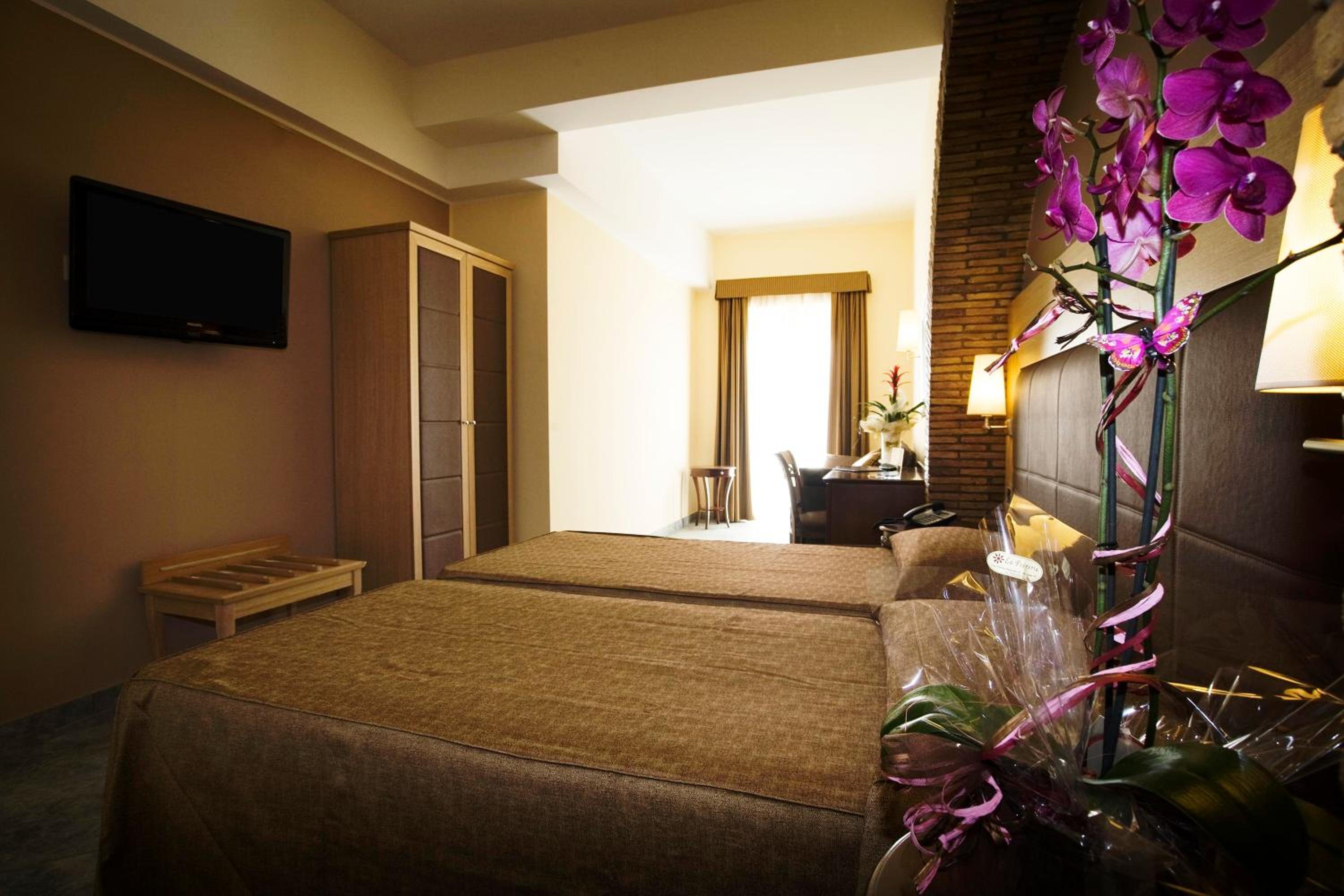 Superior Double Room - Photo 1