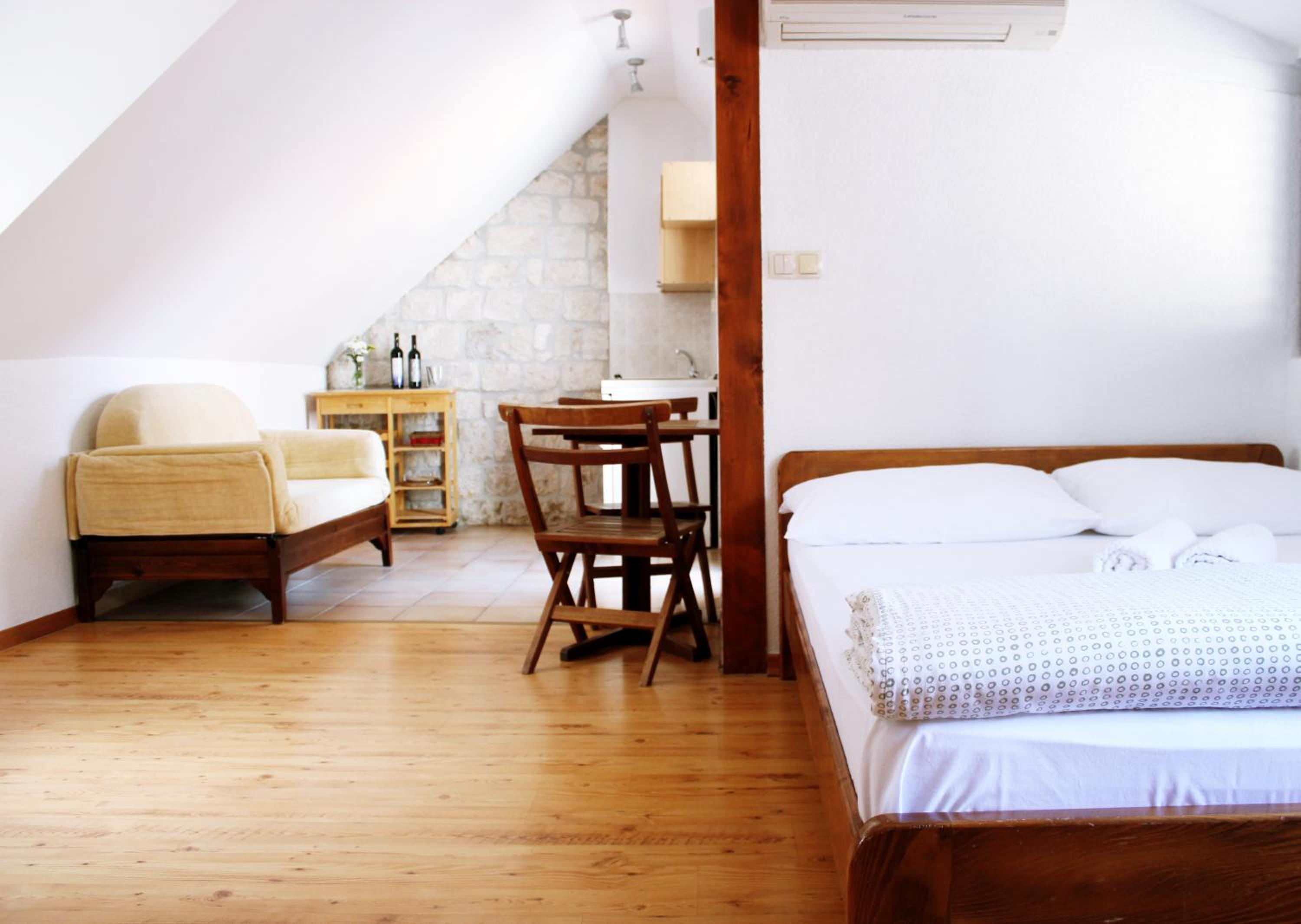 Apartment - Photo 1