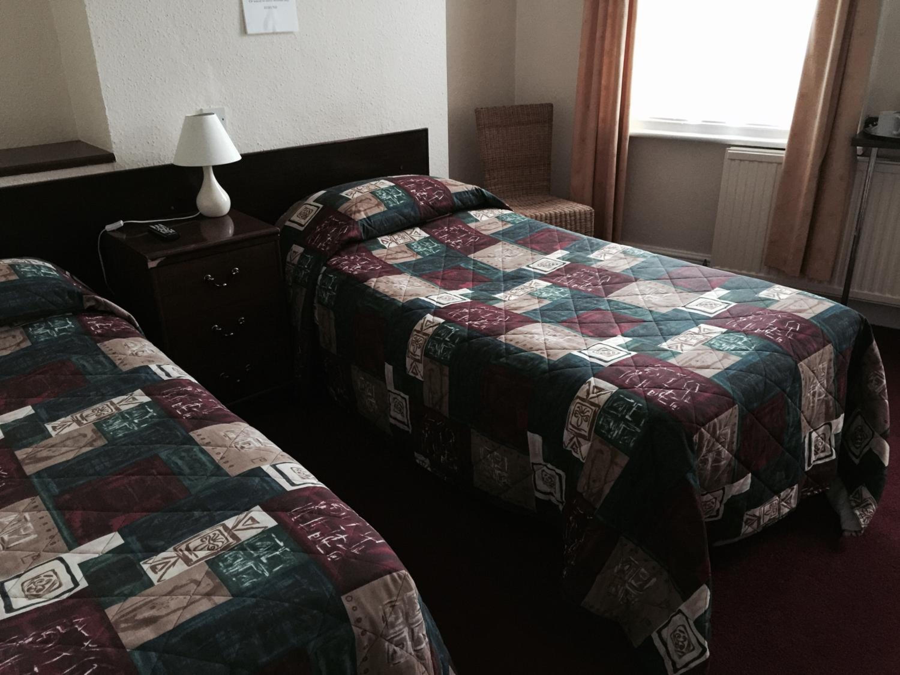 Twin Room with Bathroom