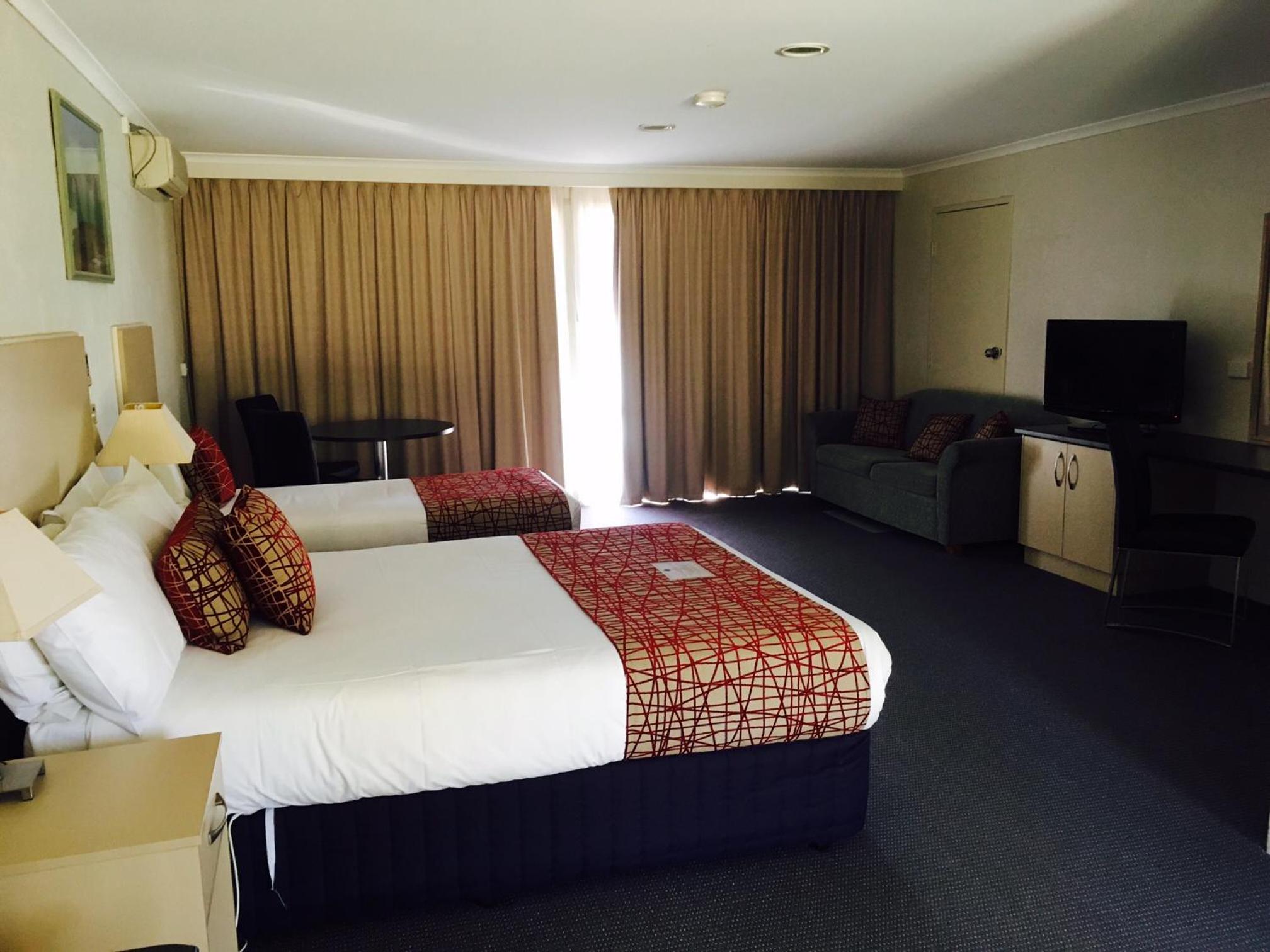 Deluxe Queen Room - Photo 5