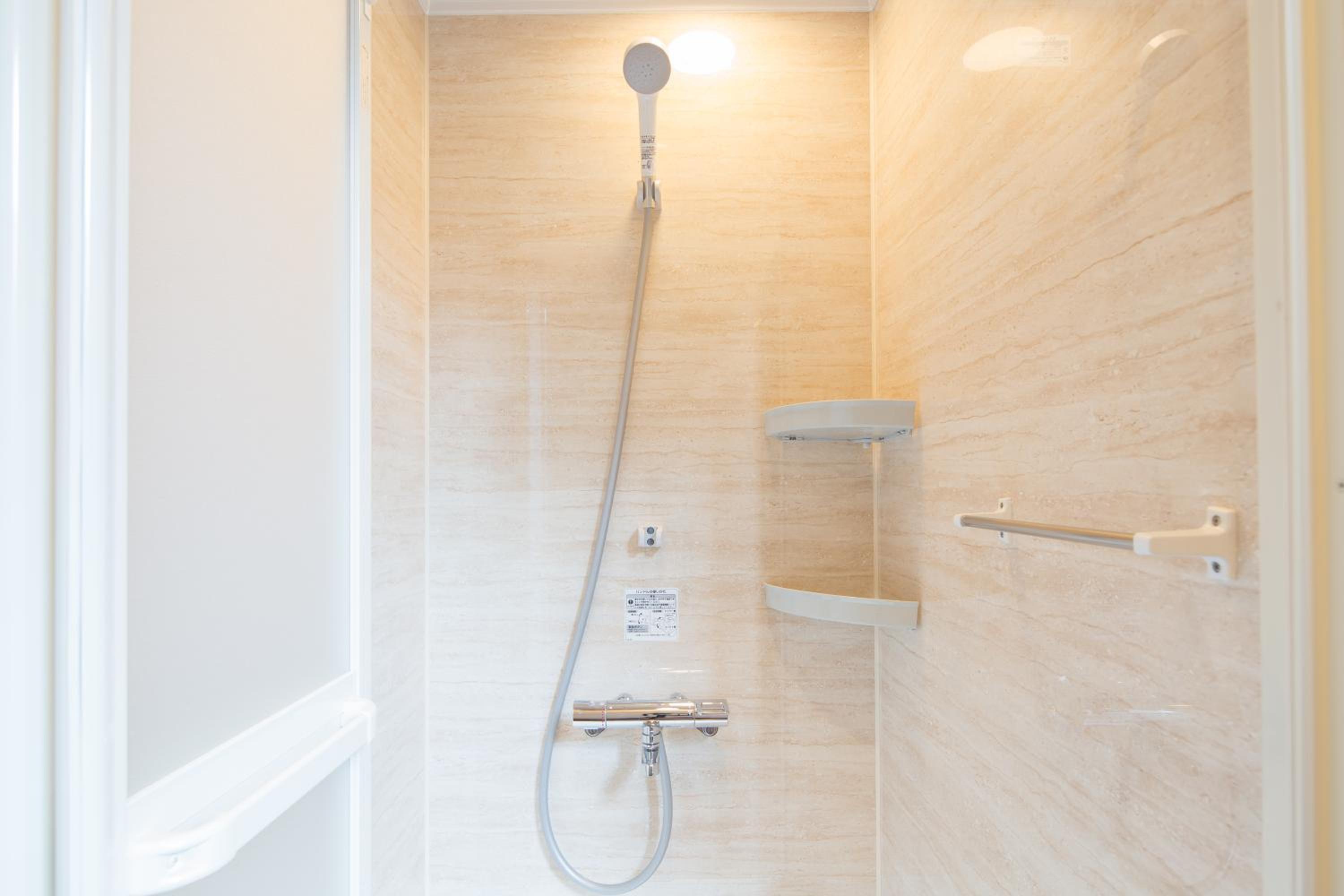 Quadruple Room with Private Bathroom photo 3