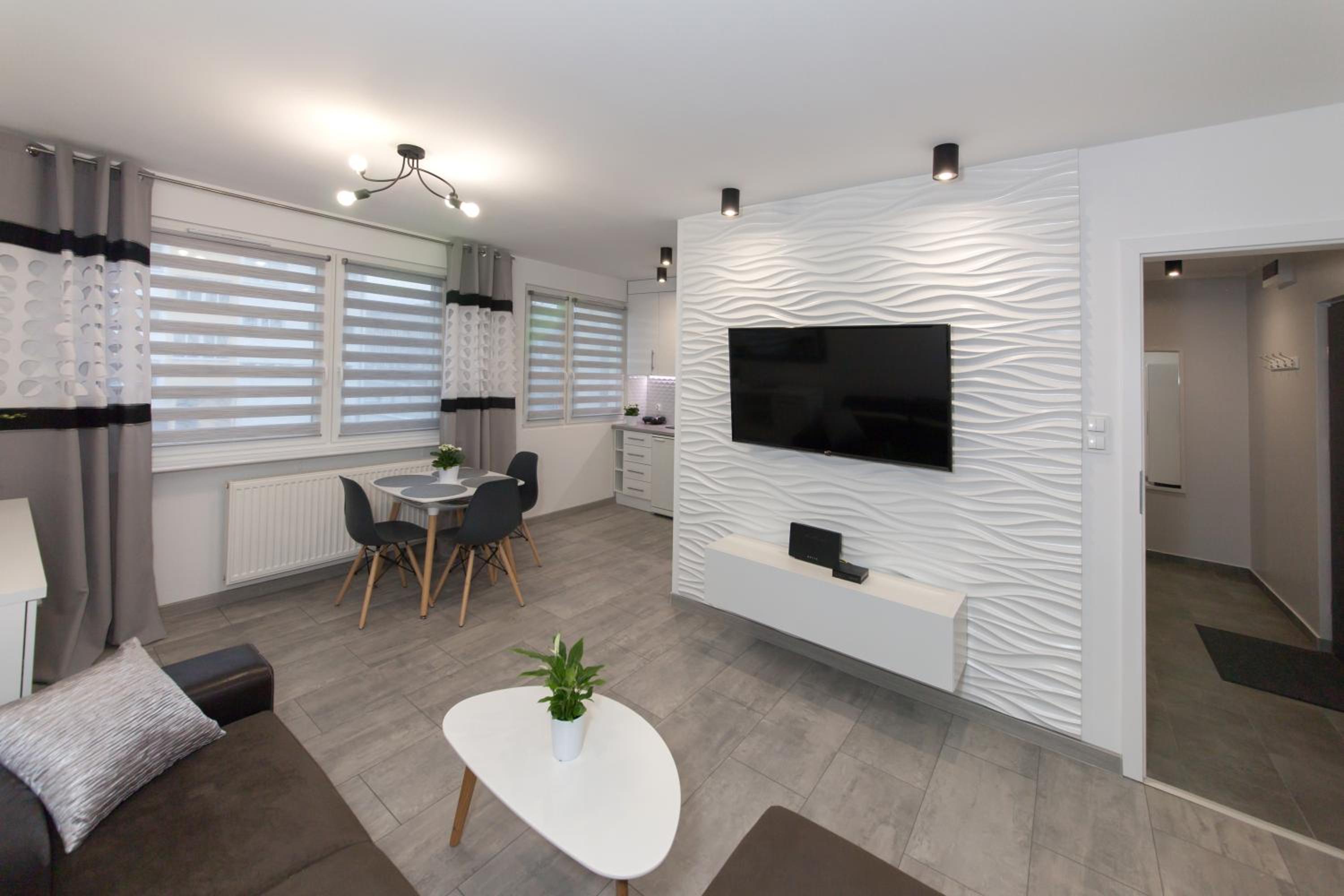 One-Bedroom Apartment - Photo 4
