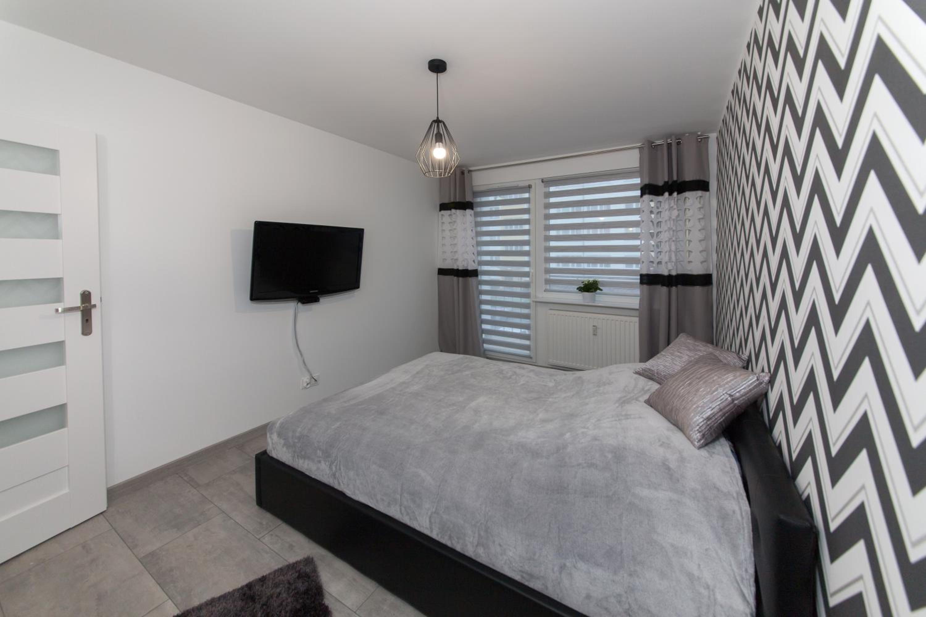 One-Bedroom Apartment - Photo 9