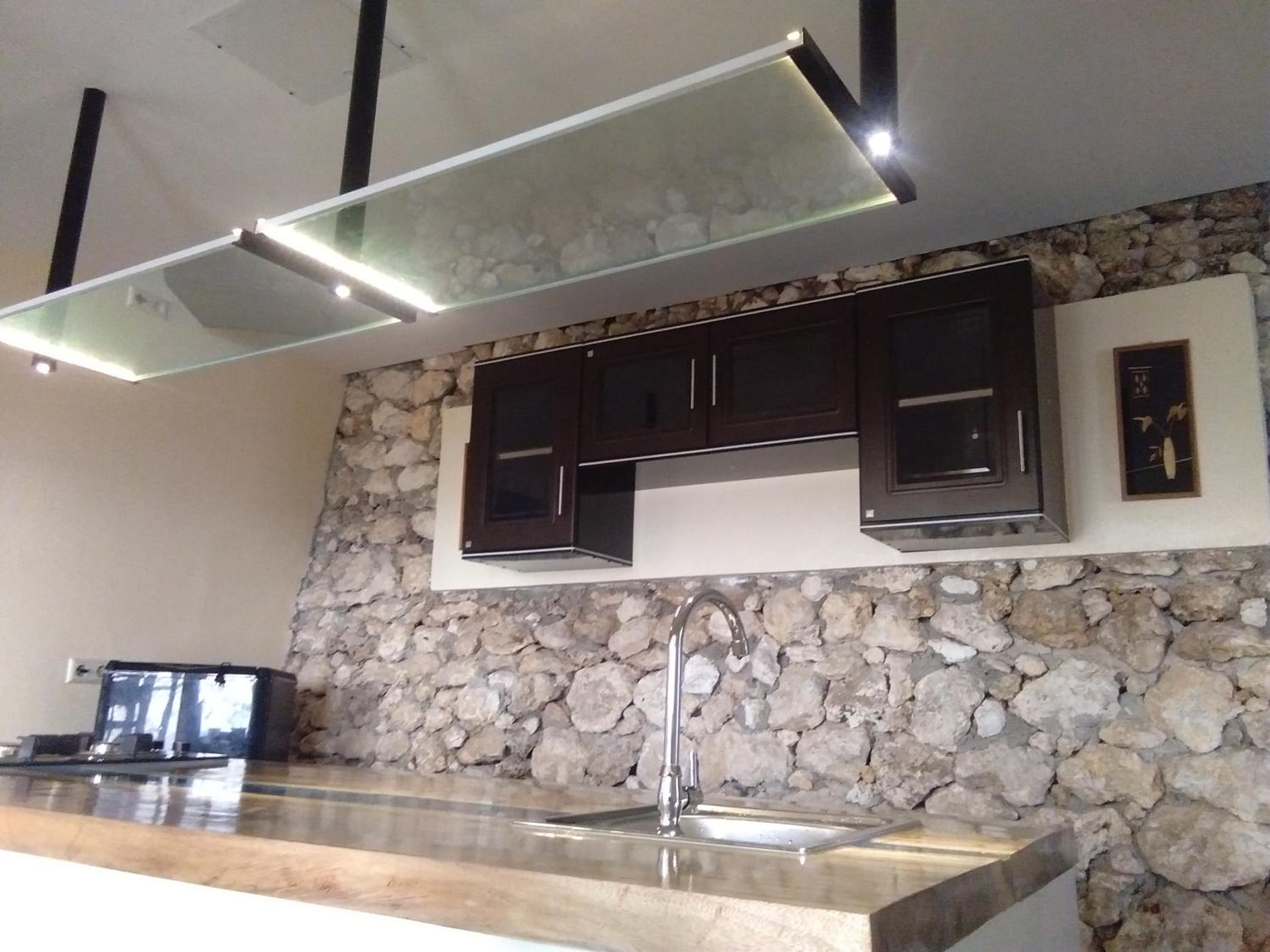 One-Bedroom Apartment - Photo 11