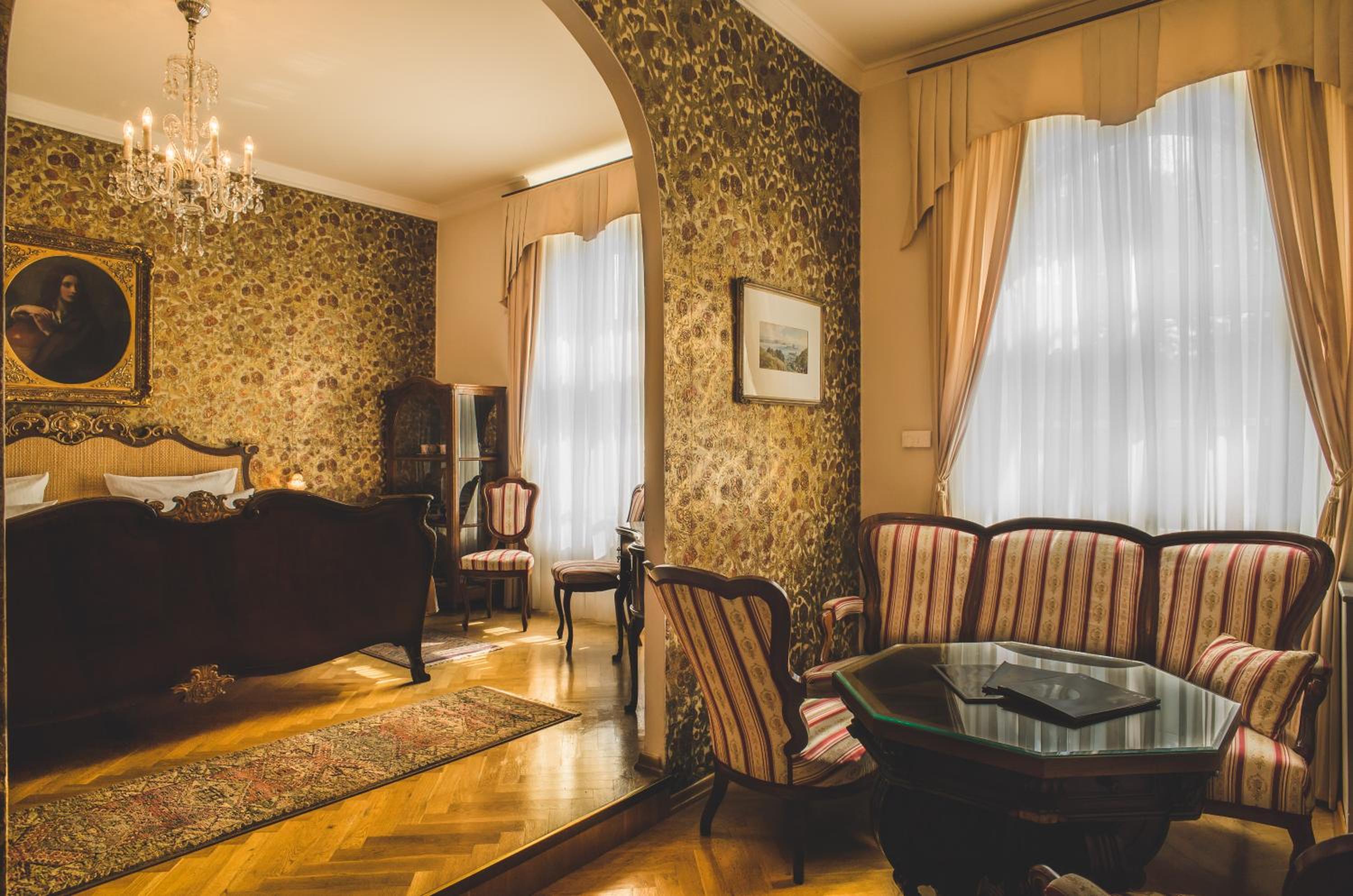 Historical Suite