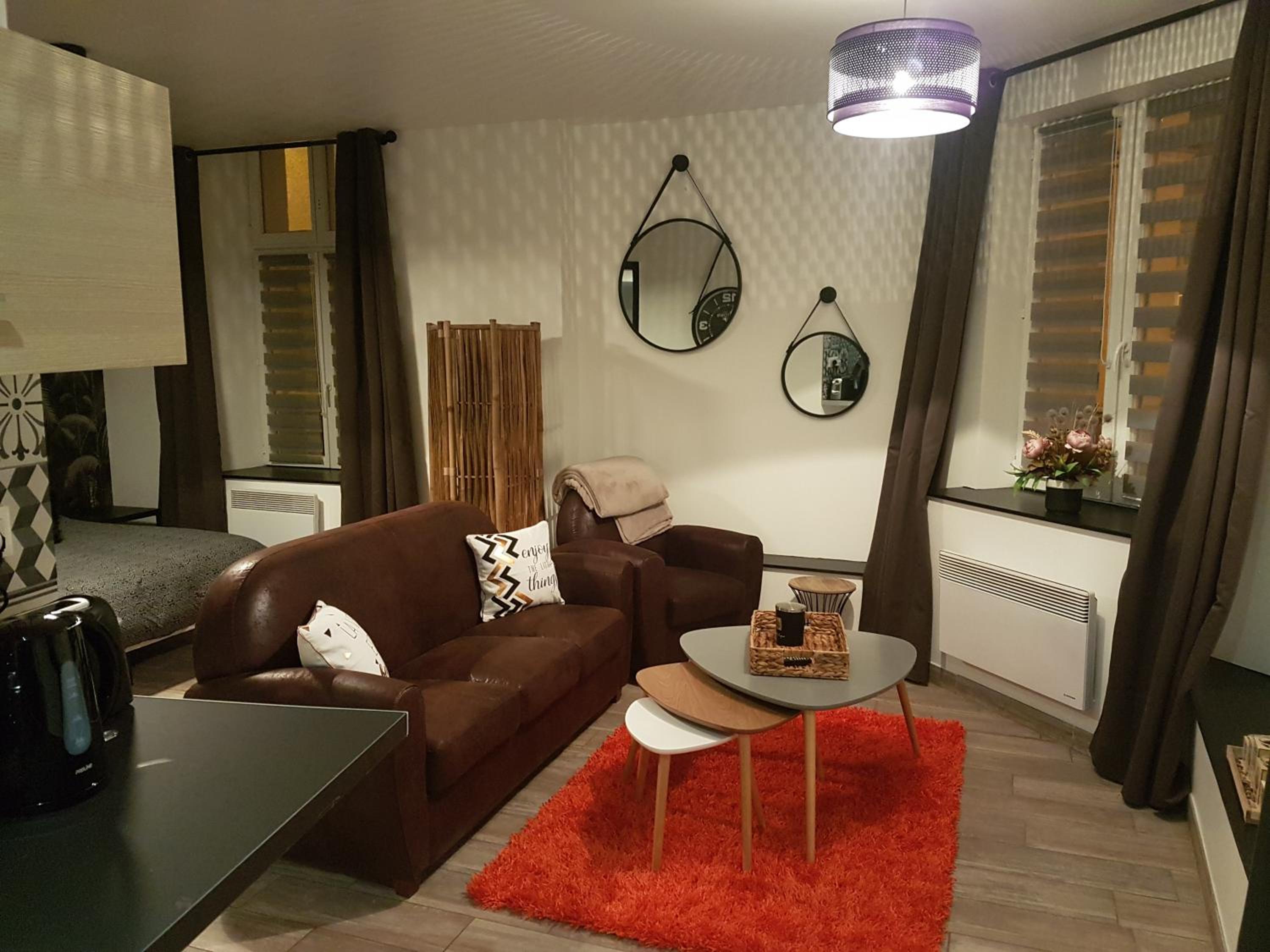 Studio Apartment - Photo 14