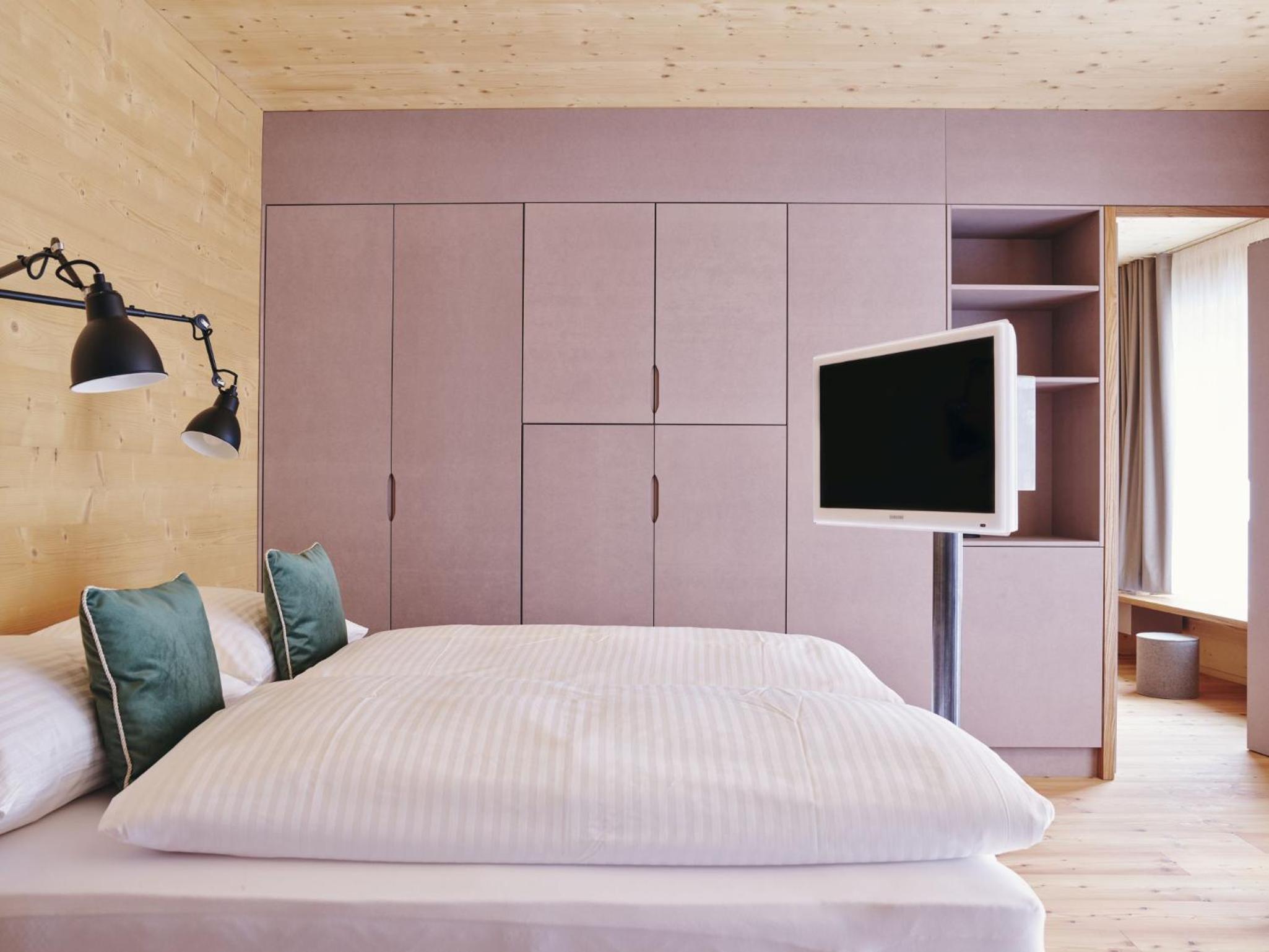 Two-Bedroom Suite (2 Adults + 2 Children)  photo 2