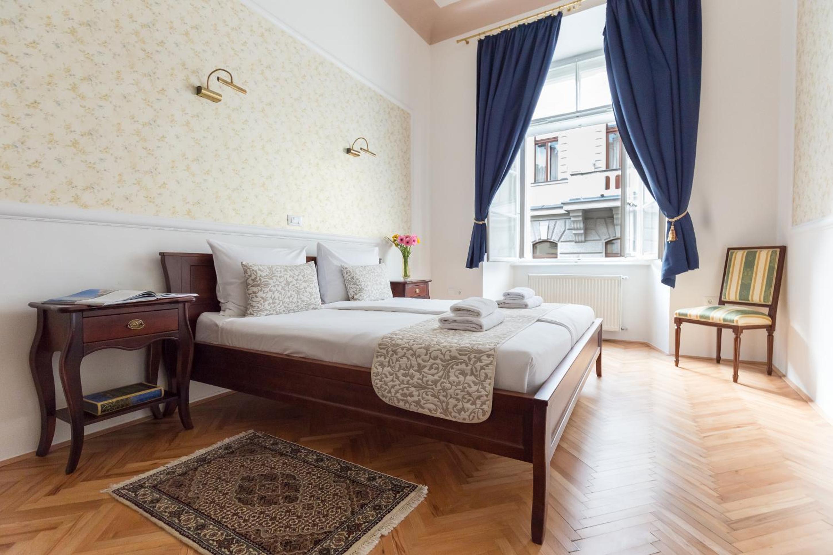 Superior One-Bedroom Apartment