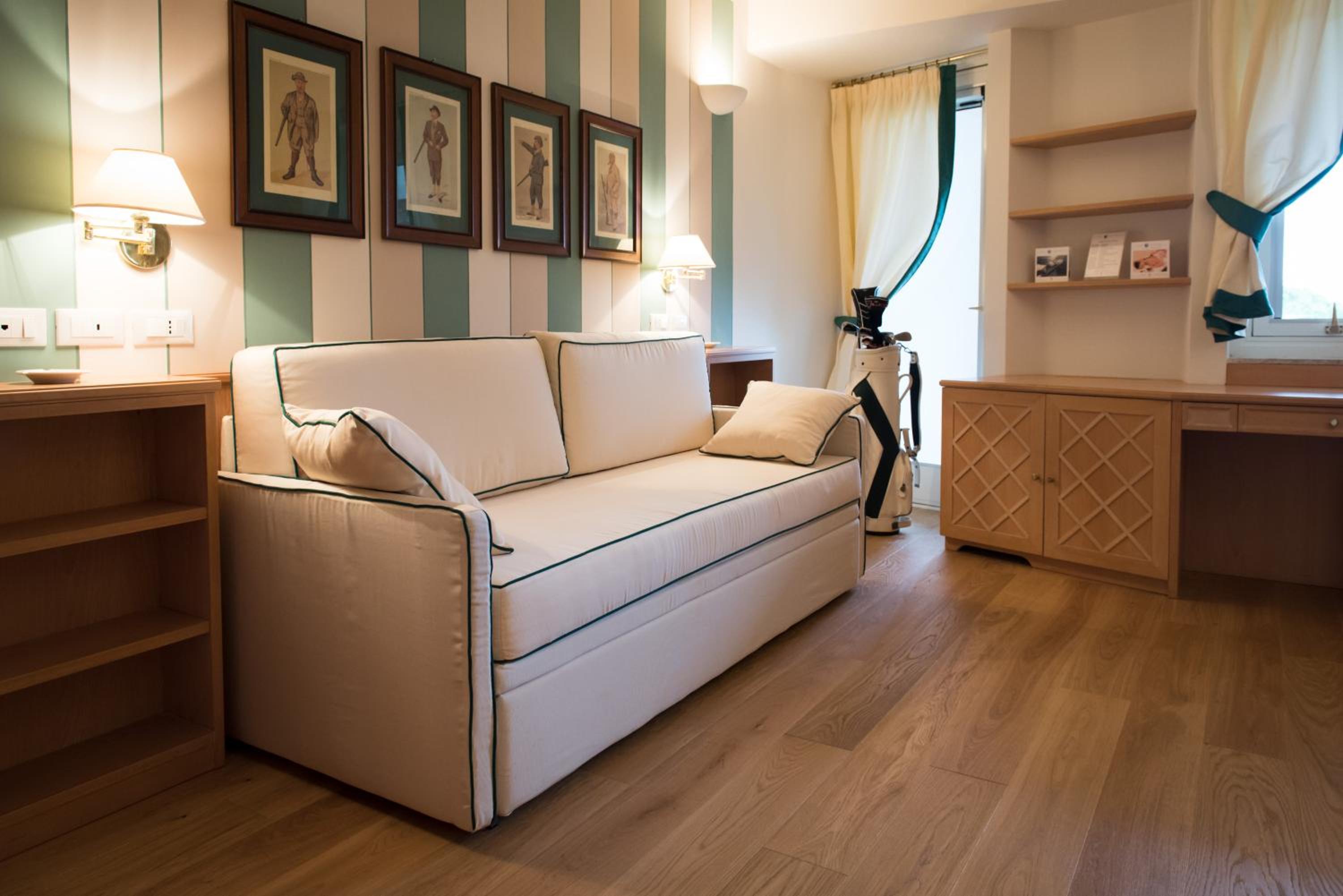Suite - Photo 3