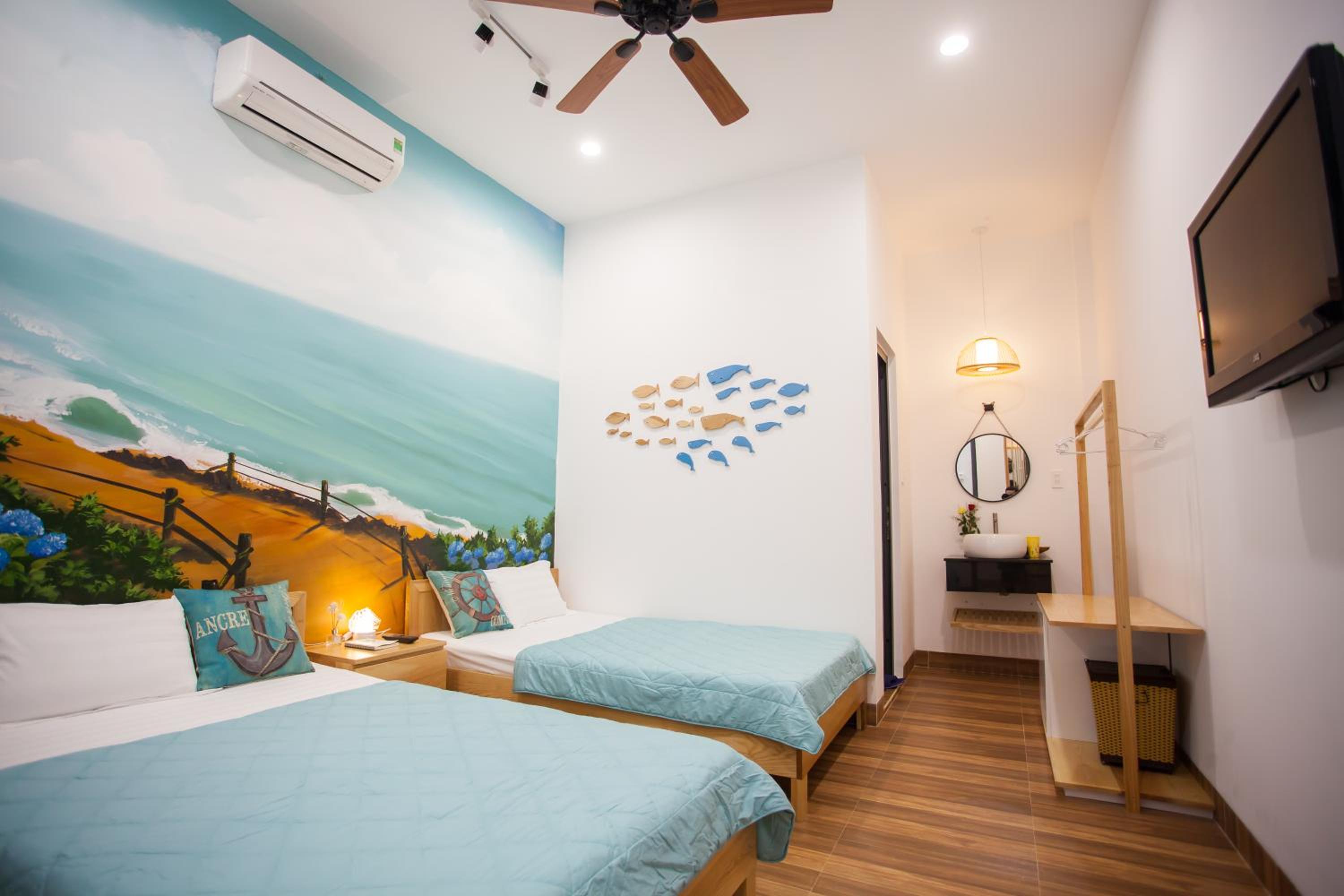 Deluxe Room (2 Adults + 1 Child) photo 3