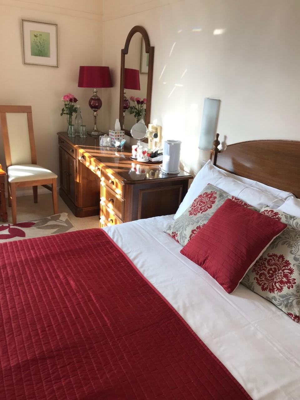Double Room - Photo 6