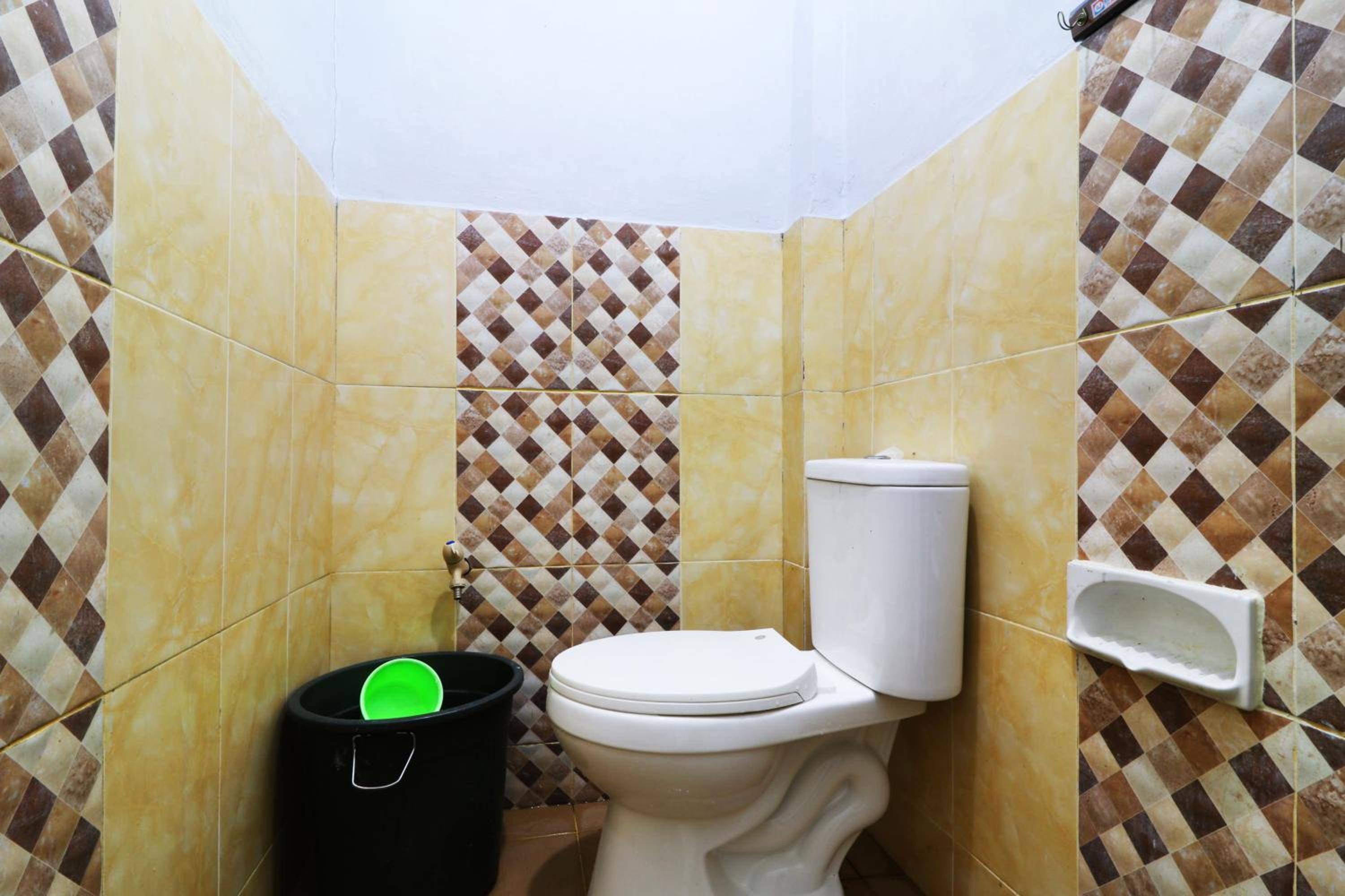 Standard Double Room - Photo 8