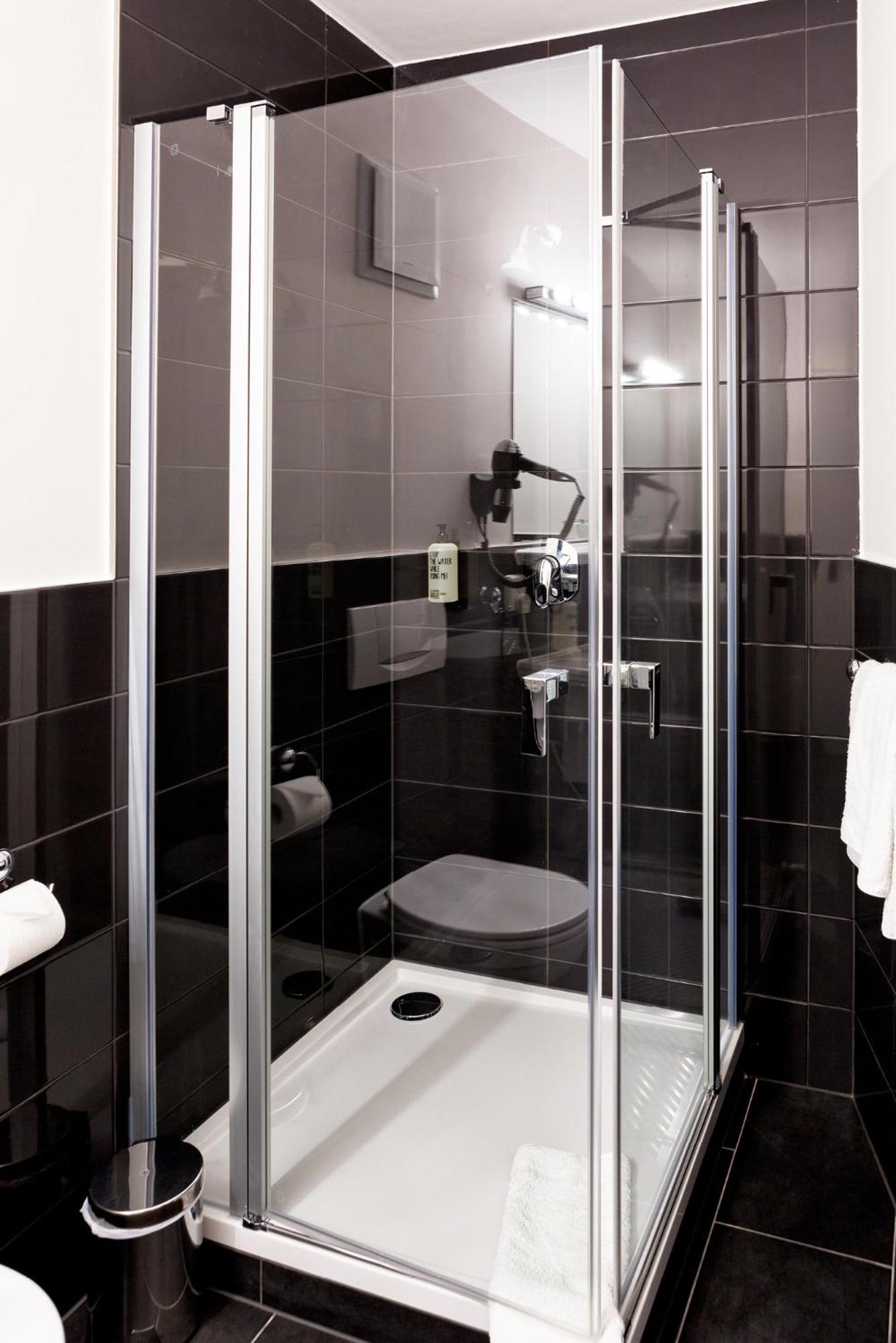 Double Room - Photo 4
