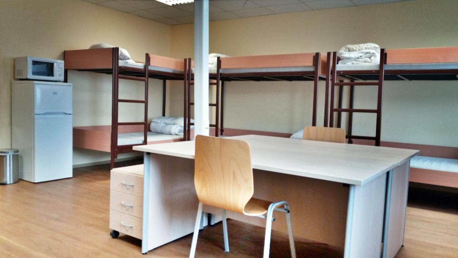 Bed in 10-Bed Mixed Dormitory Room with Shared Bathroom photo 1