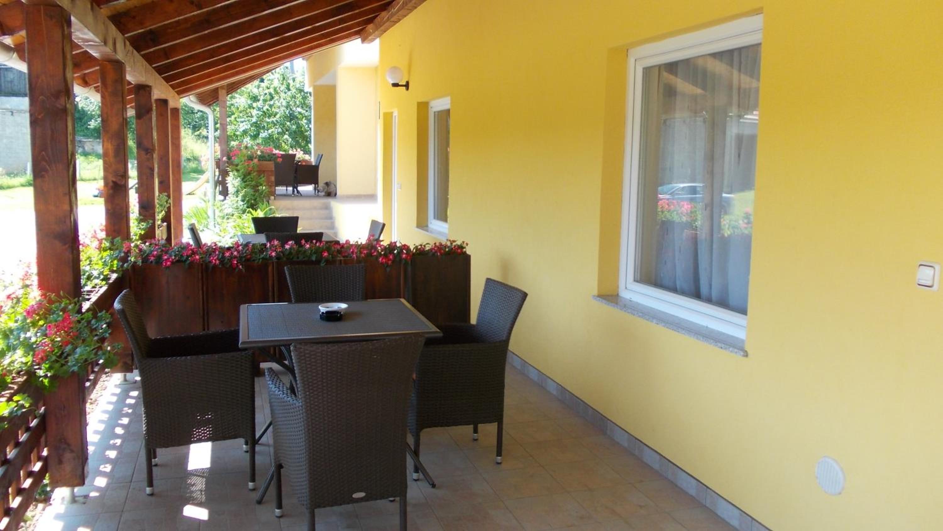 Duplex One-Bedroom Apartment with Terrace - Photo 14
