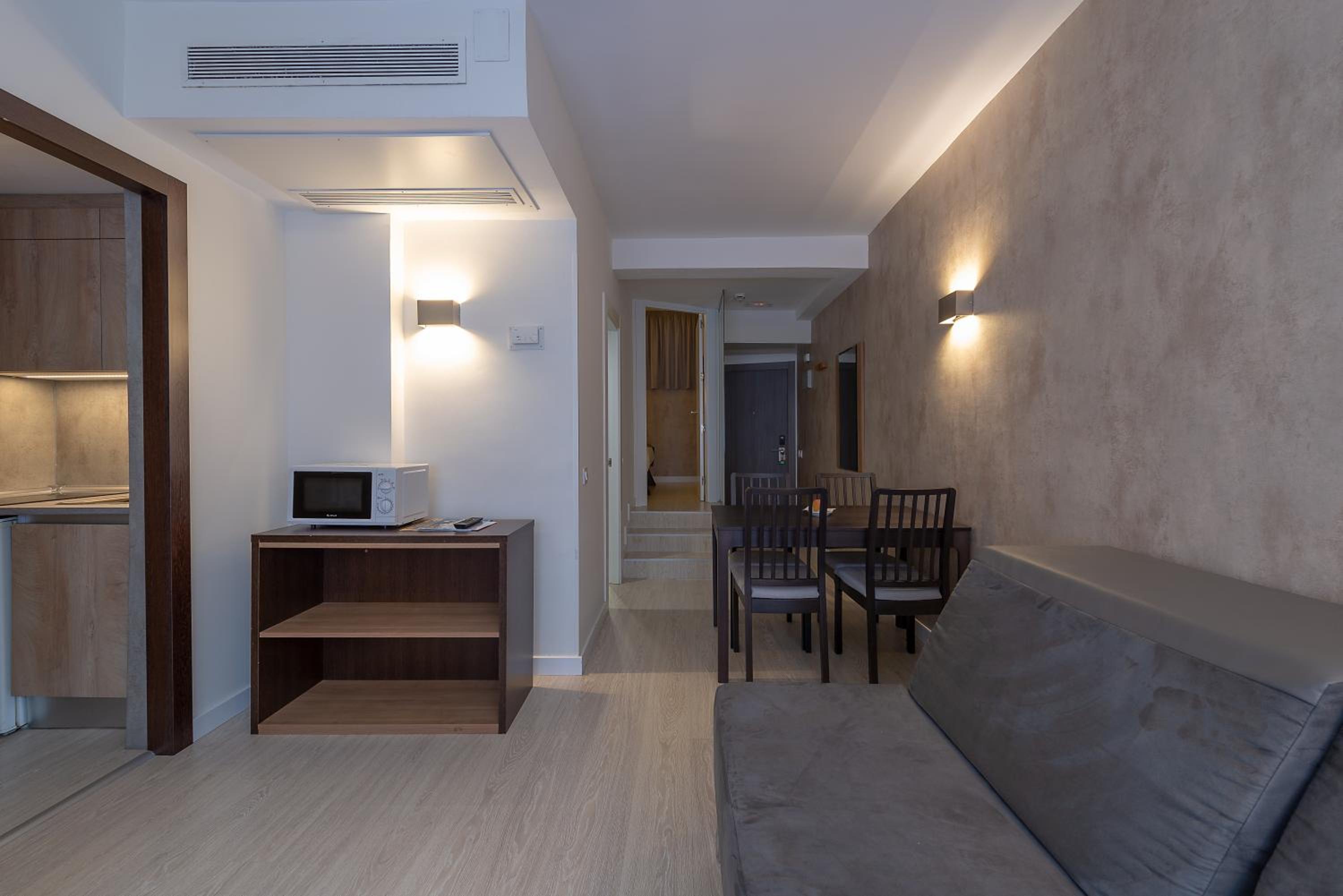 Apartment (1-4 Adults) thumbnail 6