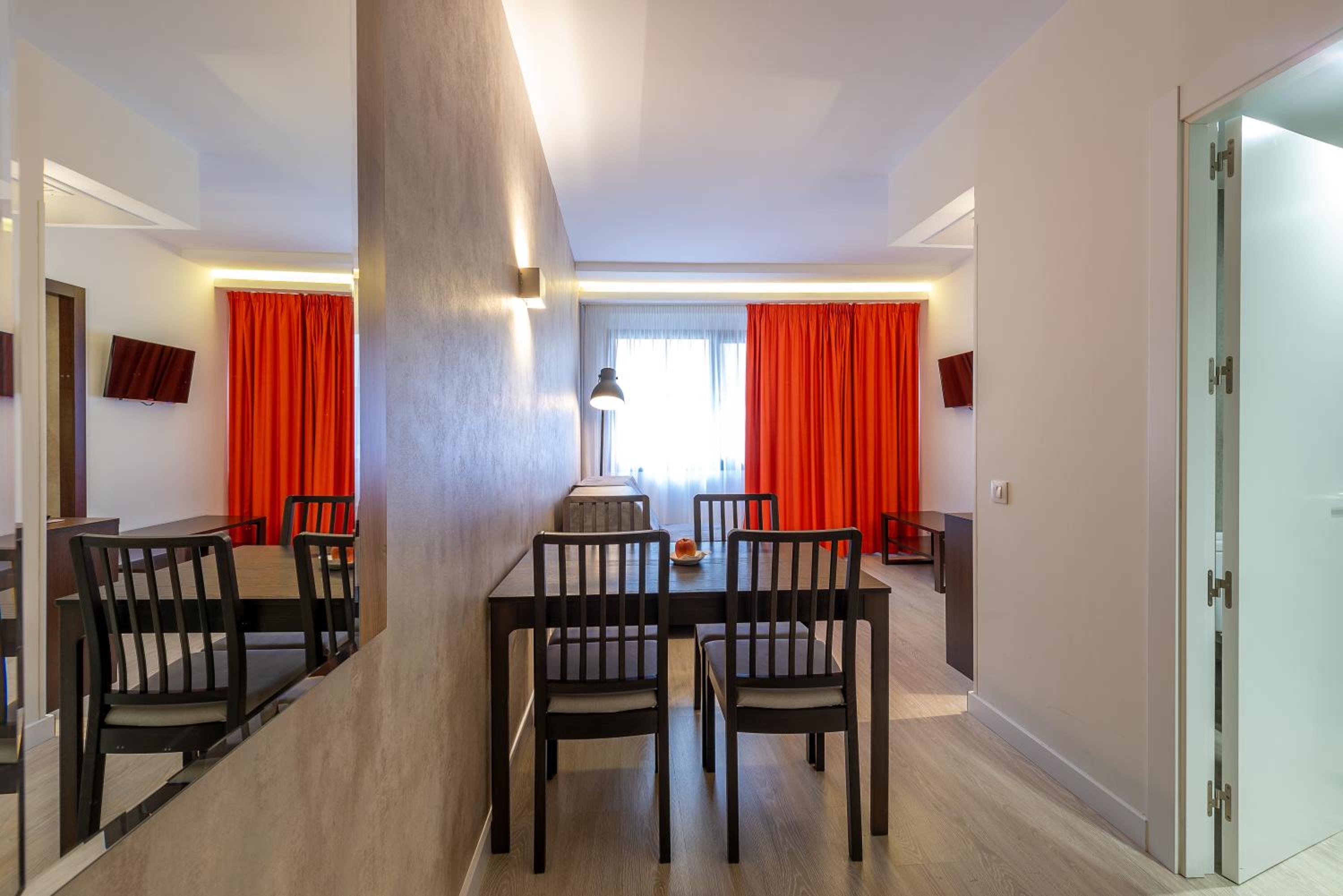 Apartment (1-4 Adults)