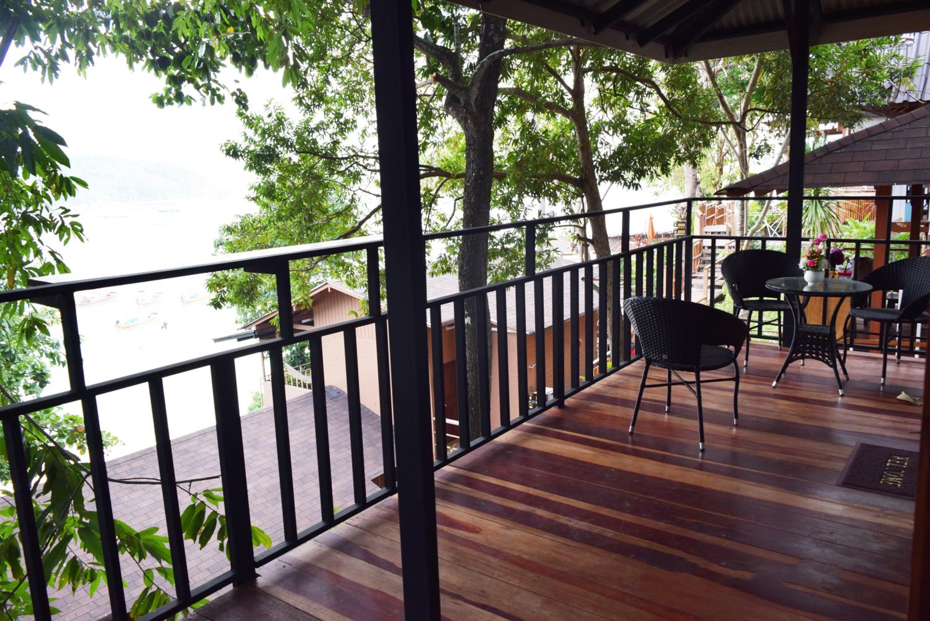 Family Room with Sea View photo 2