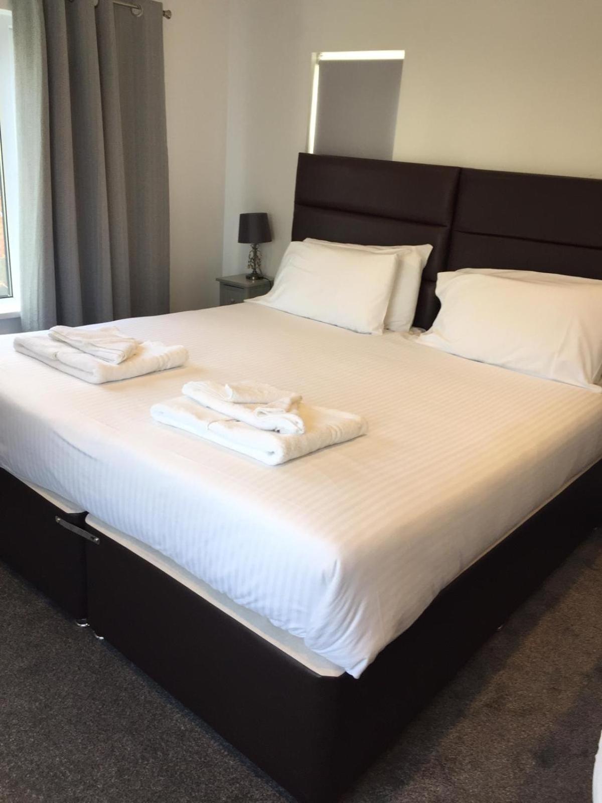 Triple Room with Private Bathroom - Photo 7