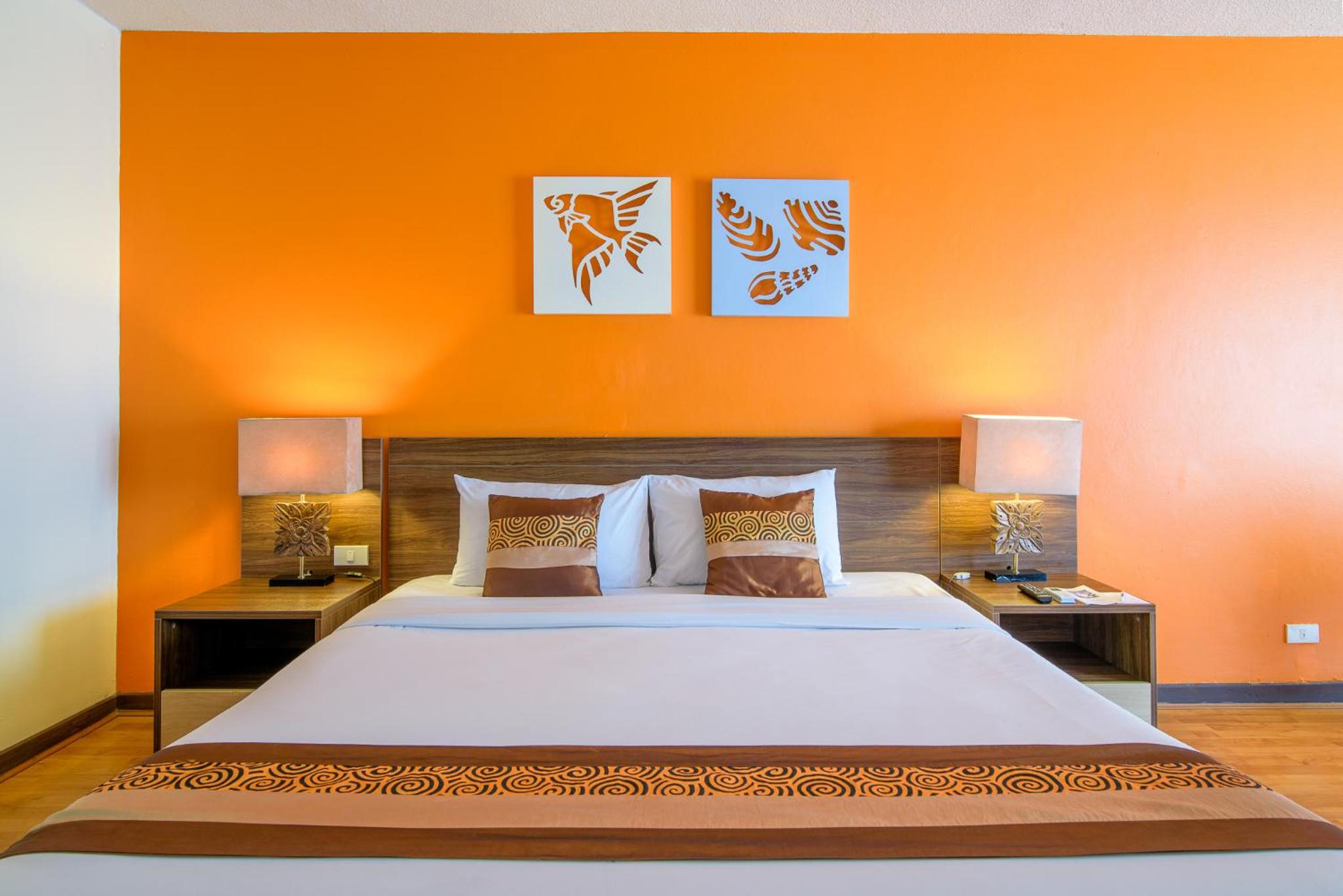 Deluxe Sea View Room - Photo 8