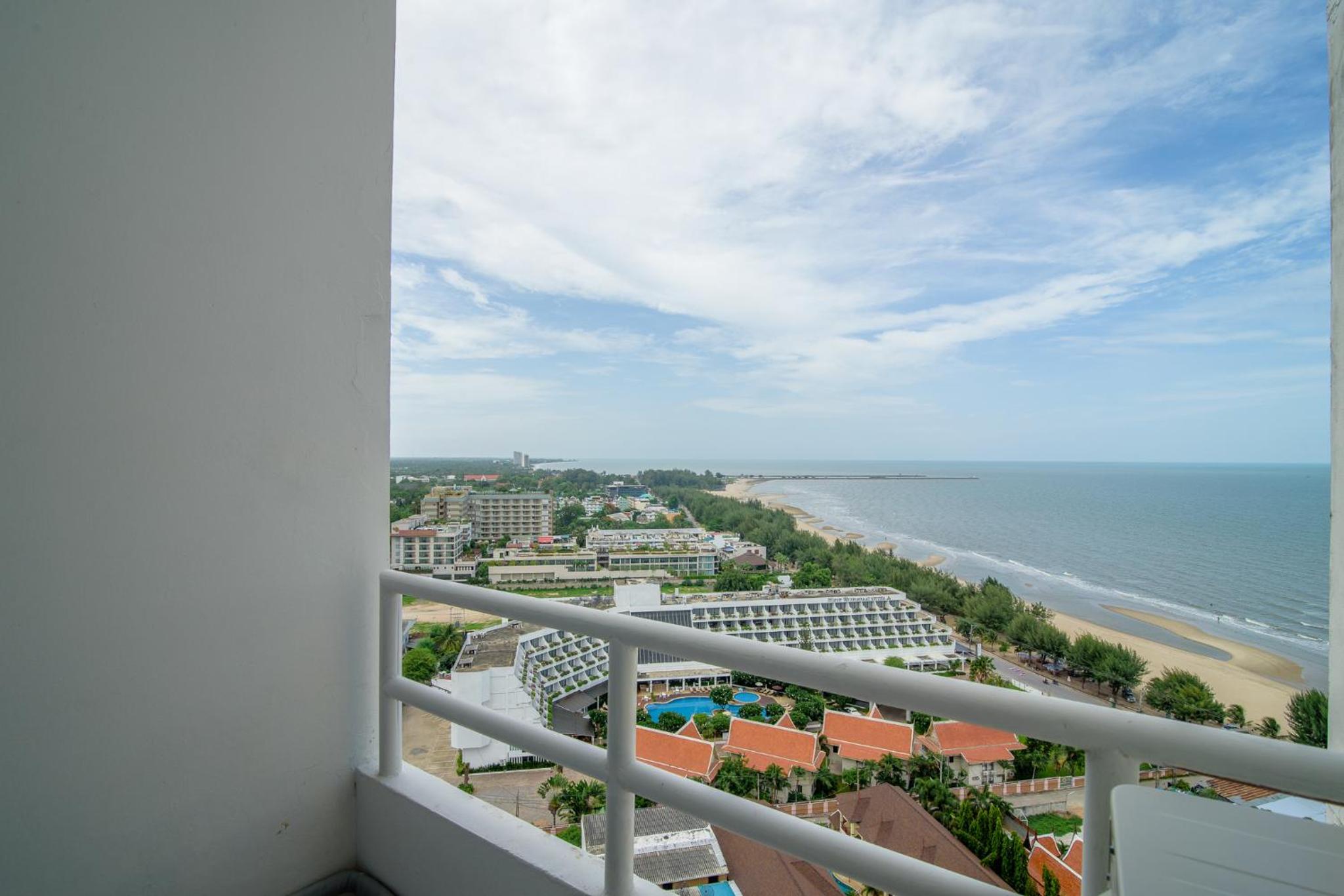 Deluxe Sea View Room - Photo 7