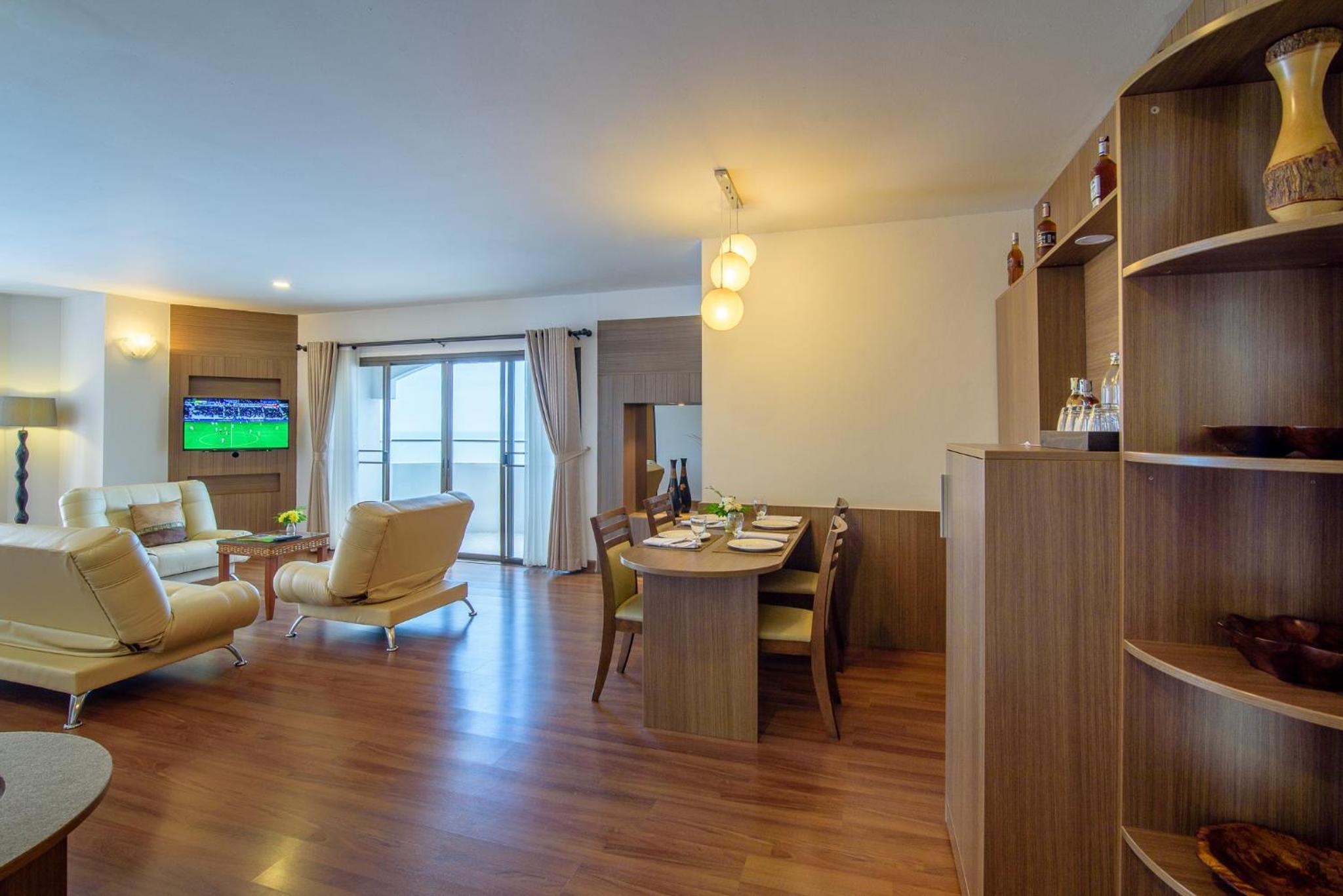 Two Bedroom Suite with Sea View - Photo 5