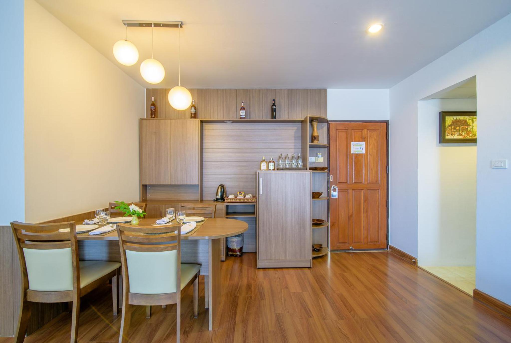 Two Bedroom Suite with Sea View - Photo 6