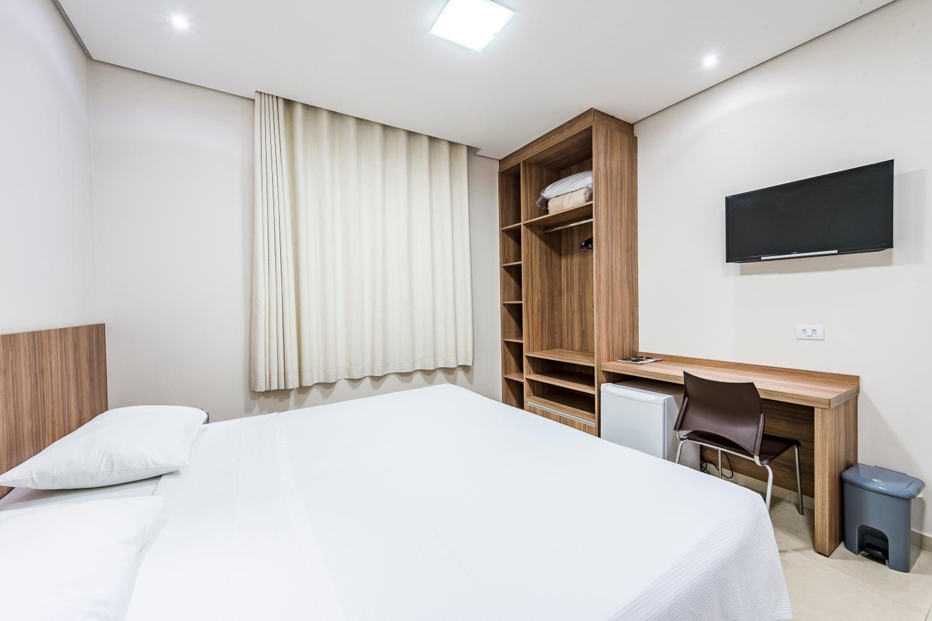 Standard Queen Room photo 1