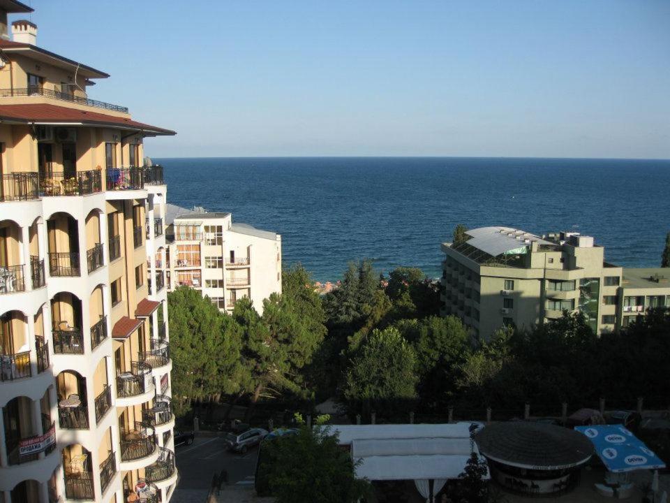 One-Bedroom Apartment with Sea View and Terrace photo 3